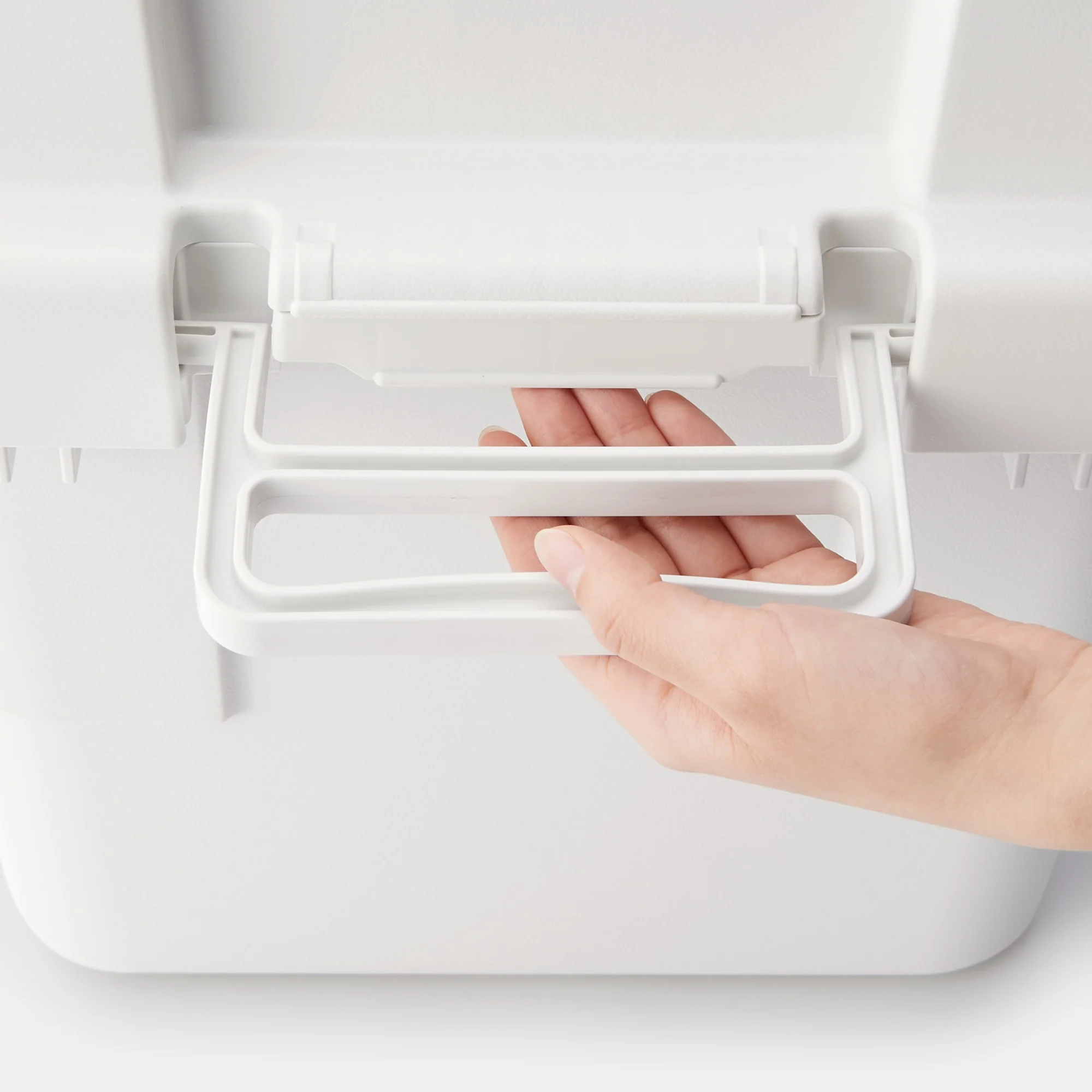 Heavy Duty Polypropylene Storage Box - Large (50 L) - Image 7