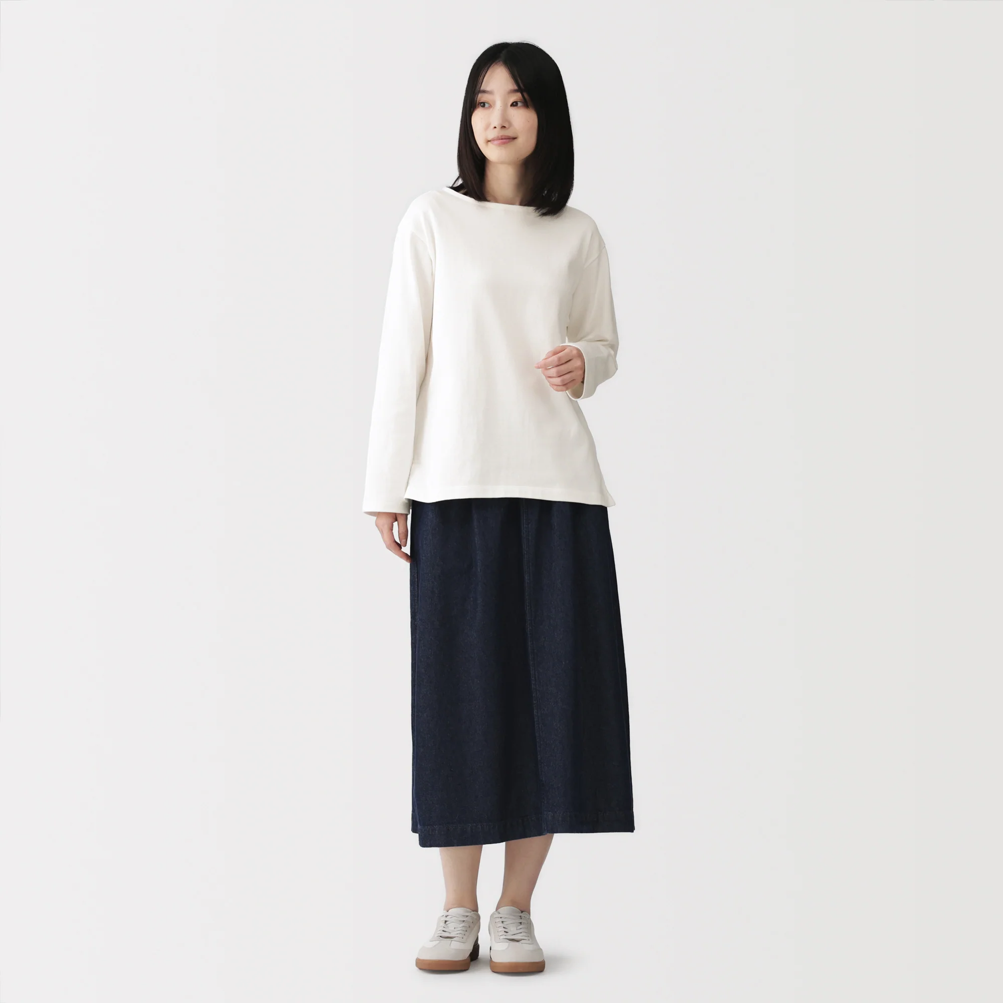 Heavyweight Cotton Boat Neck T-Shirt - Image 13