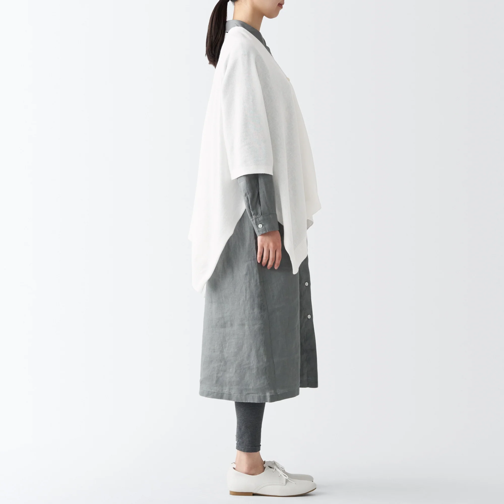 High-Twist Cotton Buttoned Bolero - Image 37