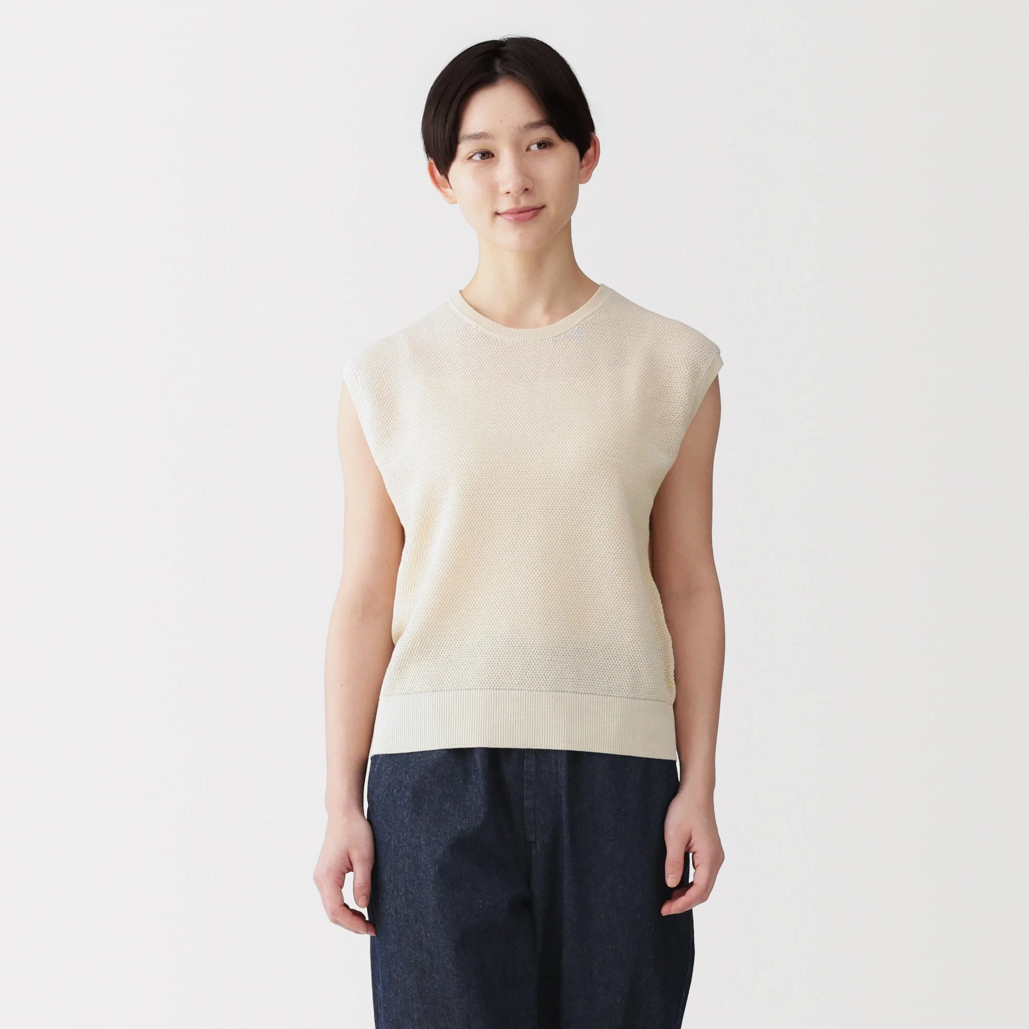 High-Twist Cotton Sleeveless Sweater - Image 24