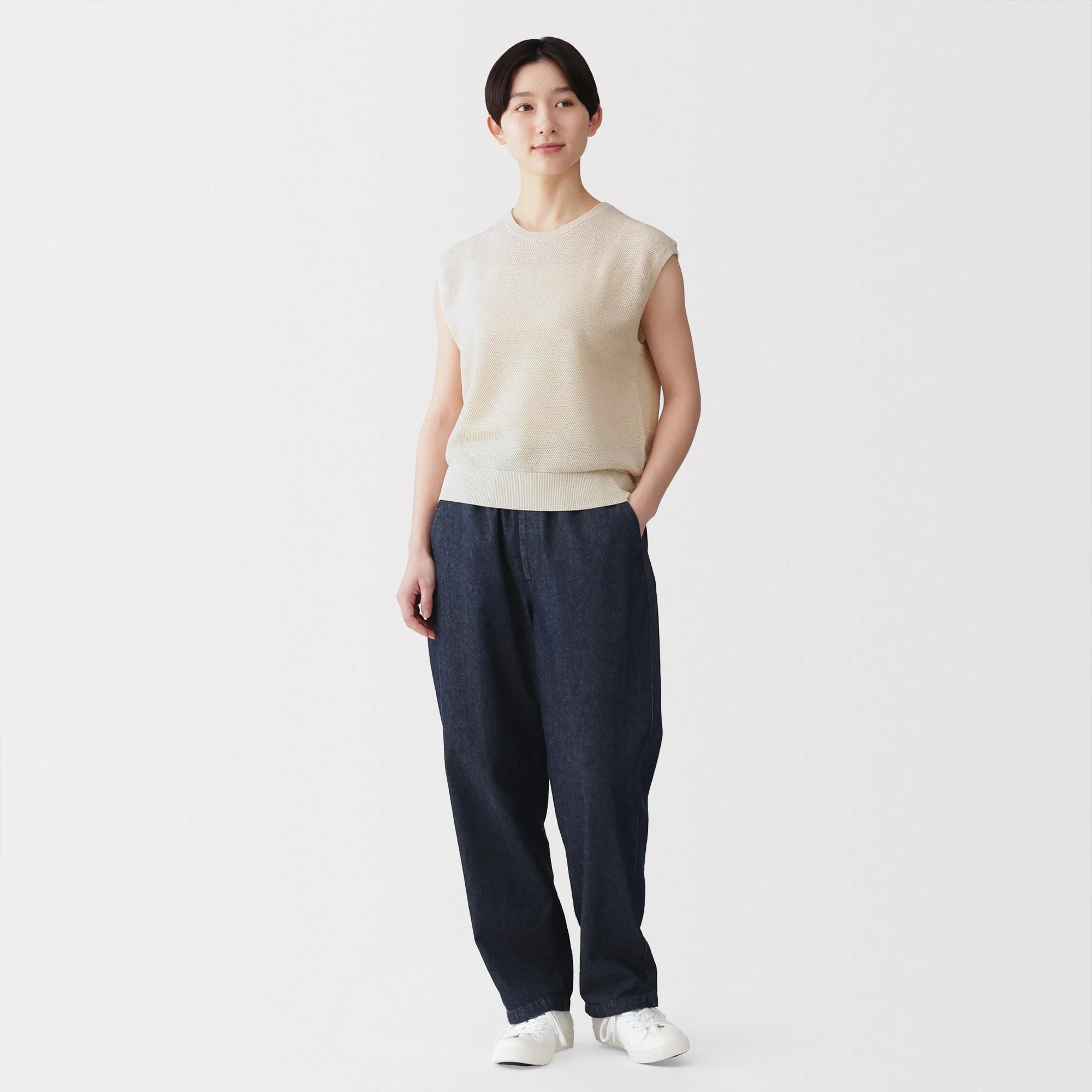 High-Twist Cotton Sleeveless Sweater - Image 25