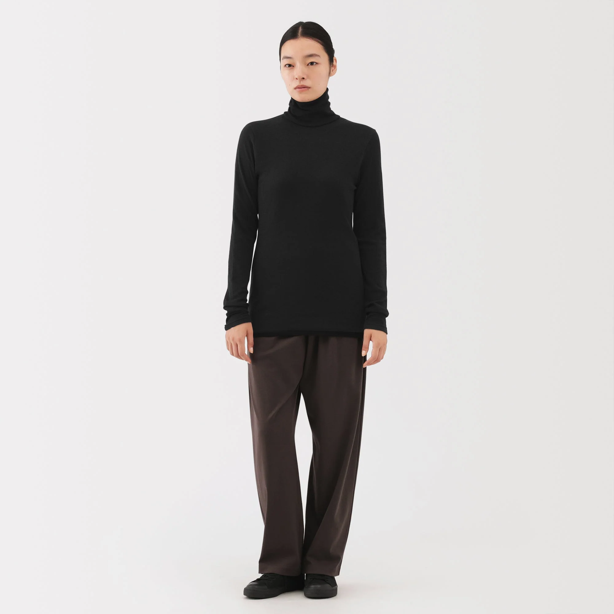 Labo Cotton Cashmere Turtleneck T-Shirt - Image 23
