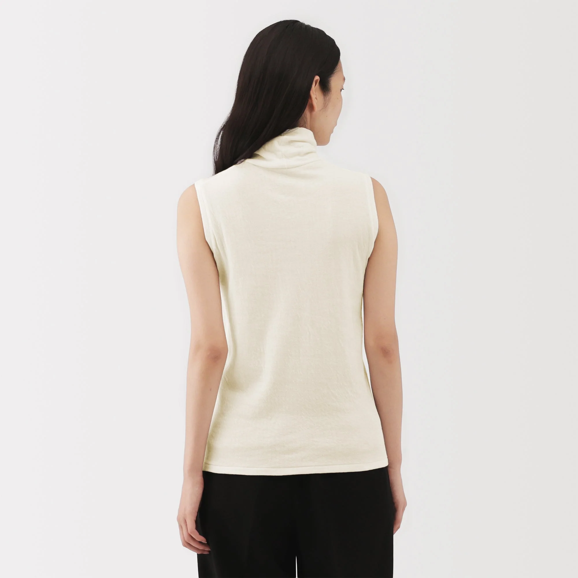 Labo Cotton Cashmere Turtleneck T-Shirt - Image 15