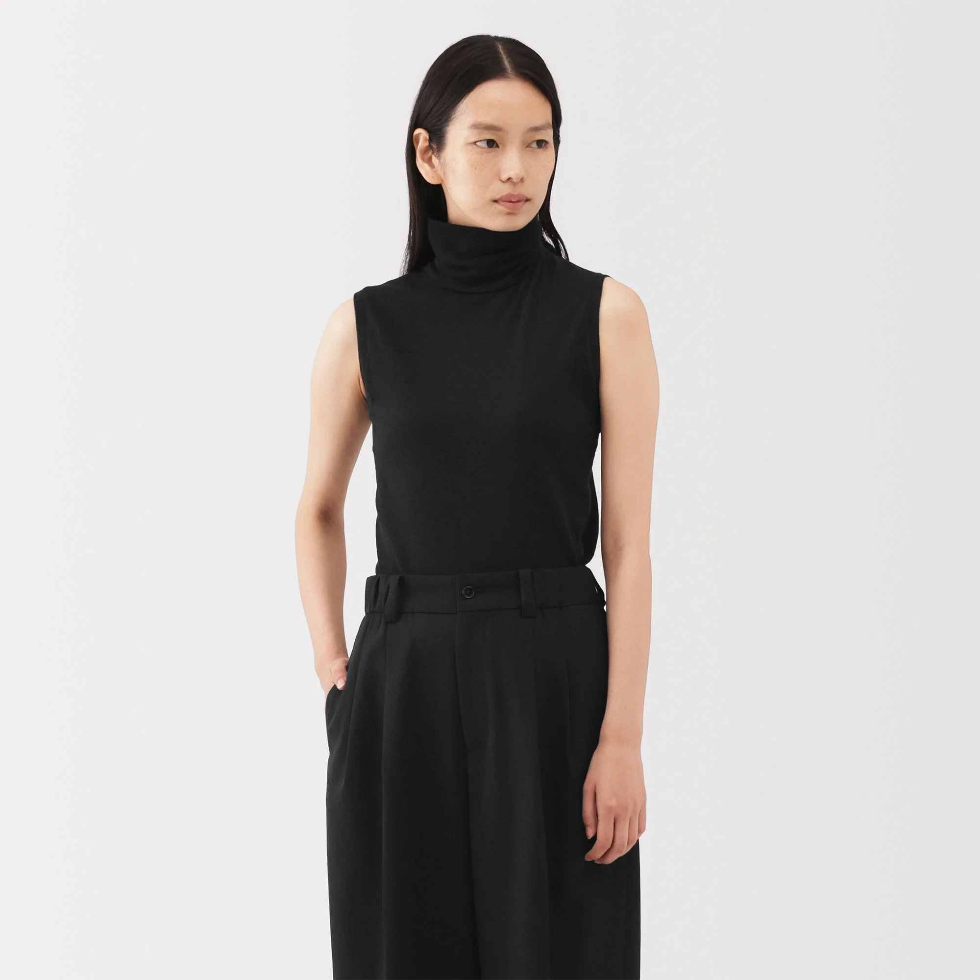 Labo Cotton Cashmere Turtleneck T-Shirt - Image 21