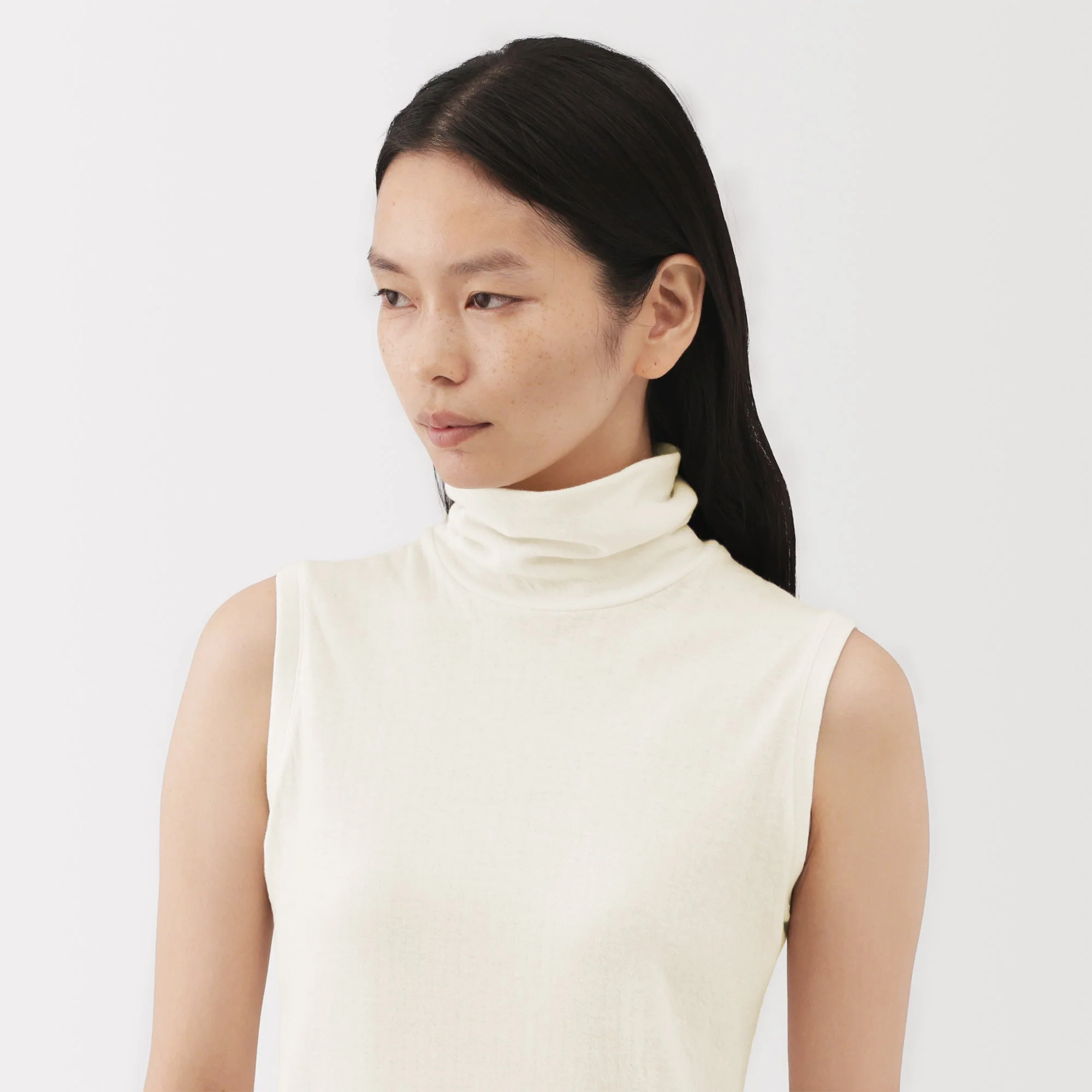 Labo Cotton Cashmere Turtleneck T-Shirt - Image 27
