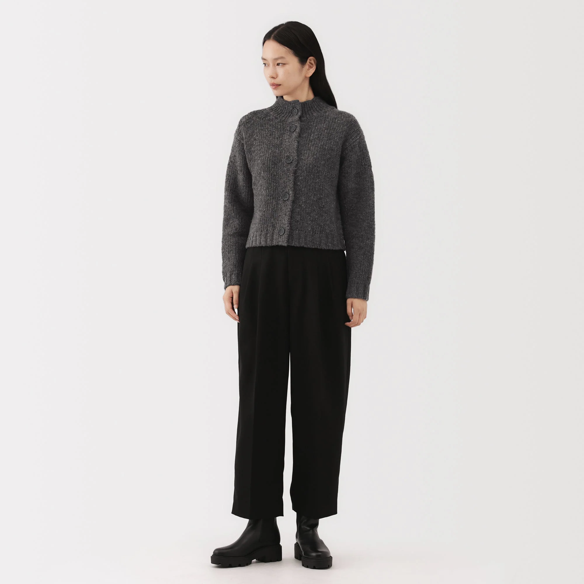 Labo Merino Wool Low-Gauge Cardigan - Image 3