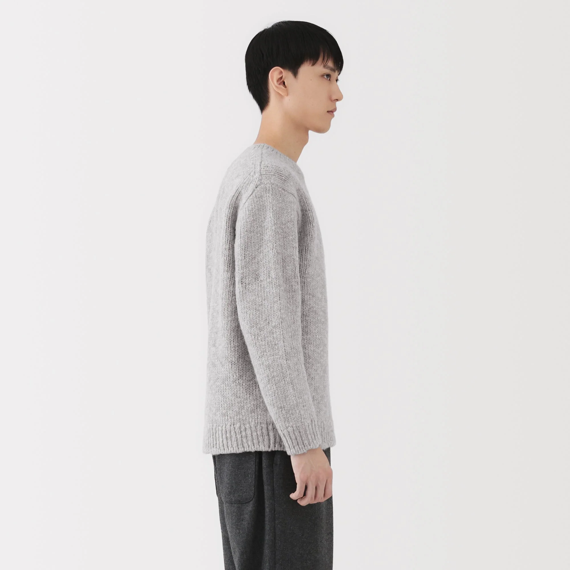 Labo Merino Wool Low-Gauge Sweater - Image 18
