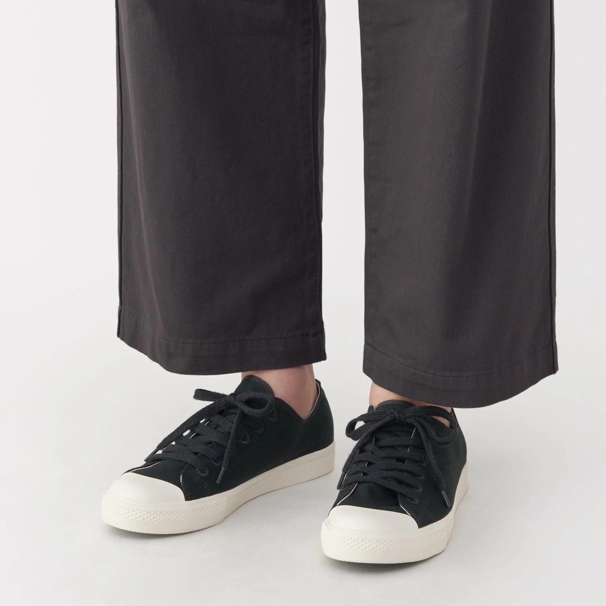 Less Tiring Sneakers - Black - Image 12