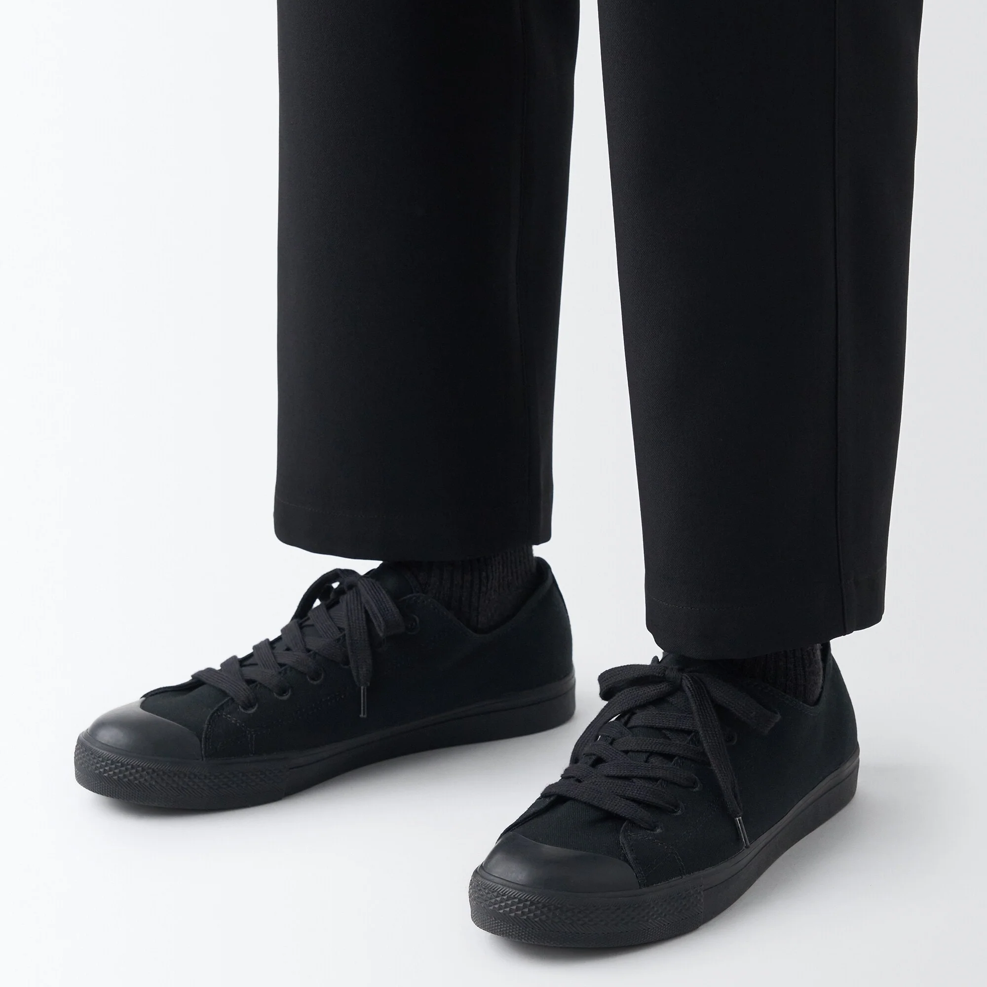 Less Tiring Sneakers Black Pattern - Image 3