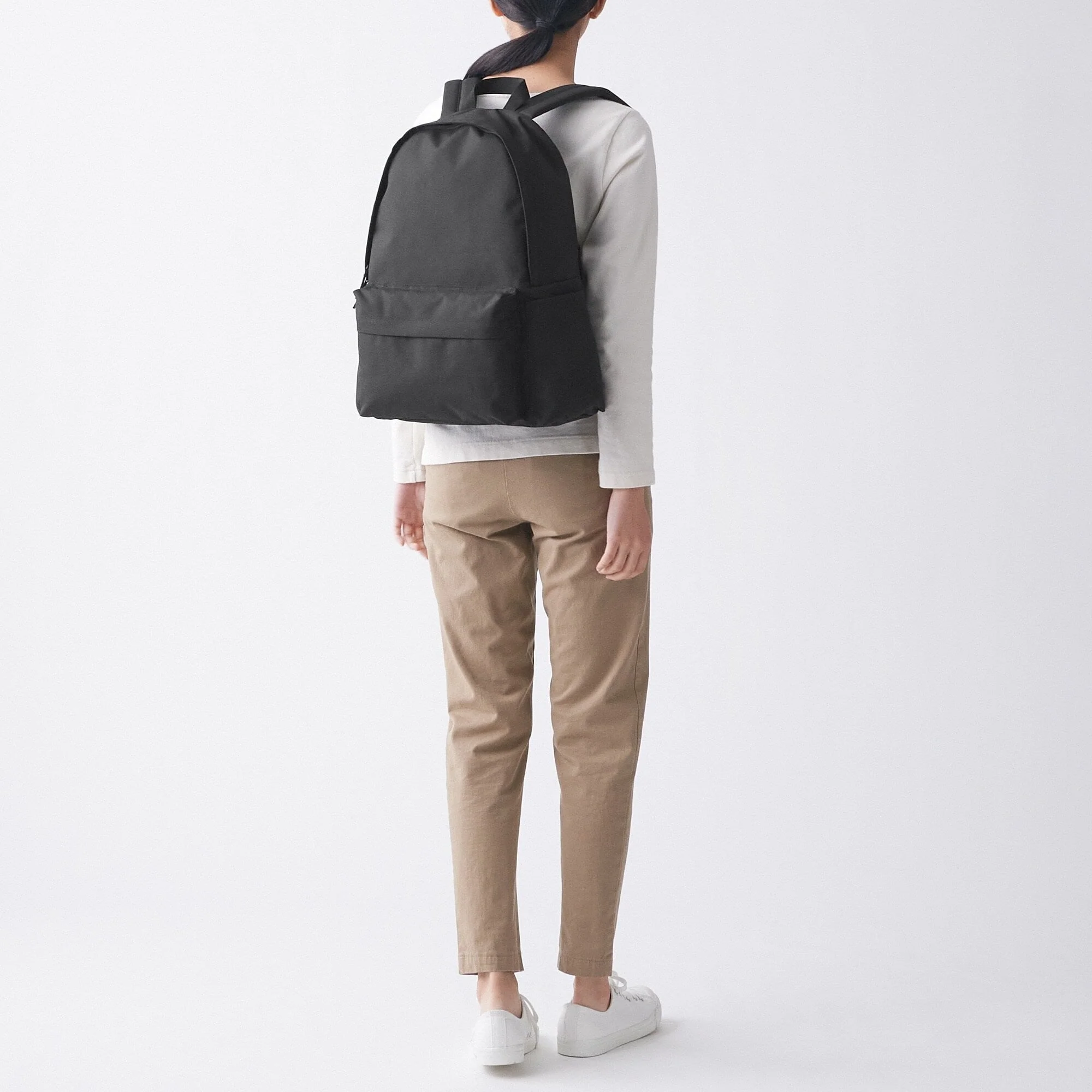 Less Tiring Water Repellent Backpack - Image 14