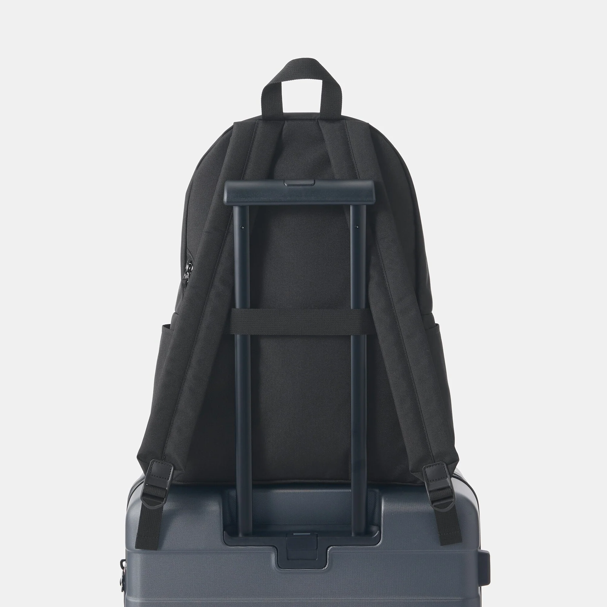 Less Tiring Water Repellent Backpack - Image 23