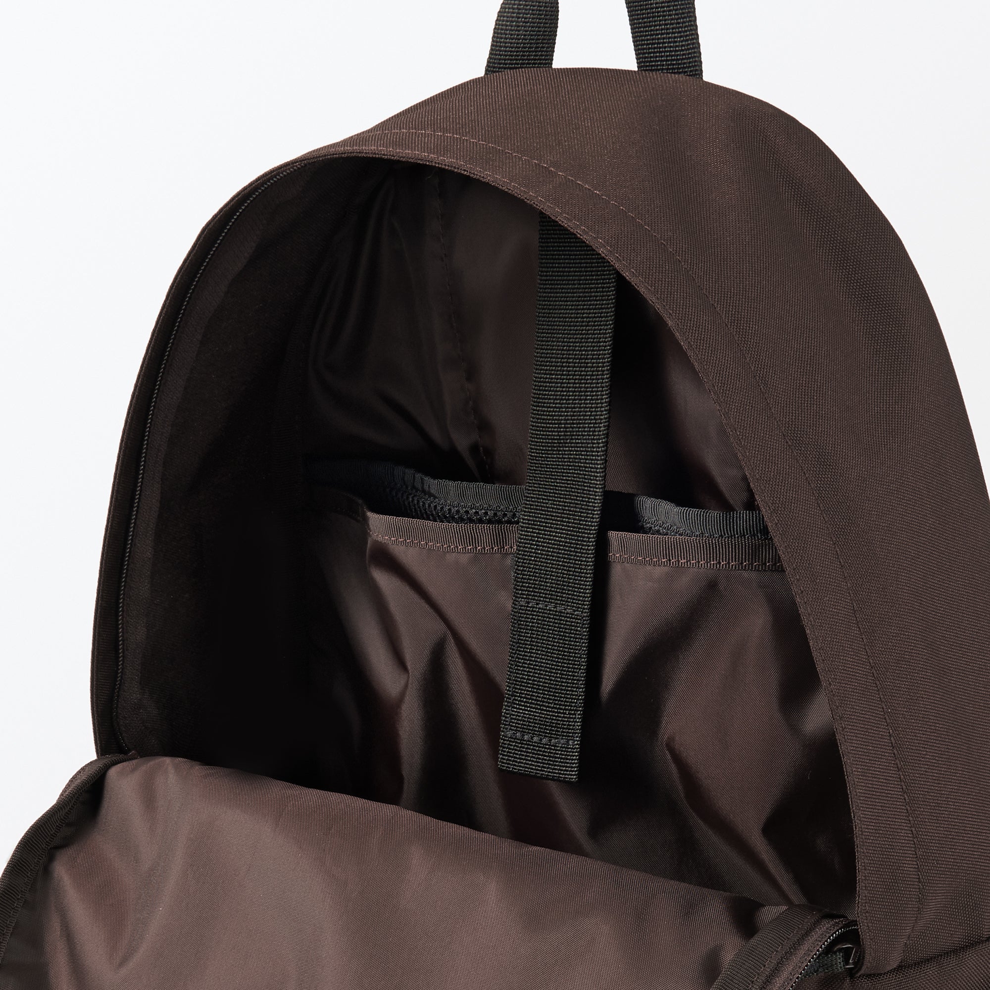 Less Tiring Water Repellent Backpack - Image 8