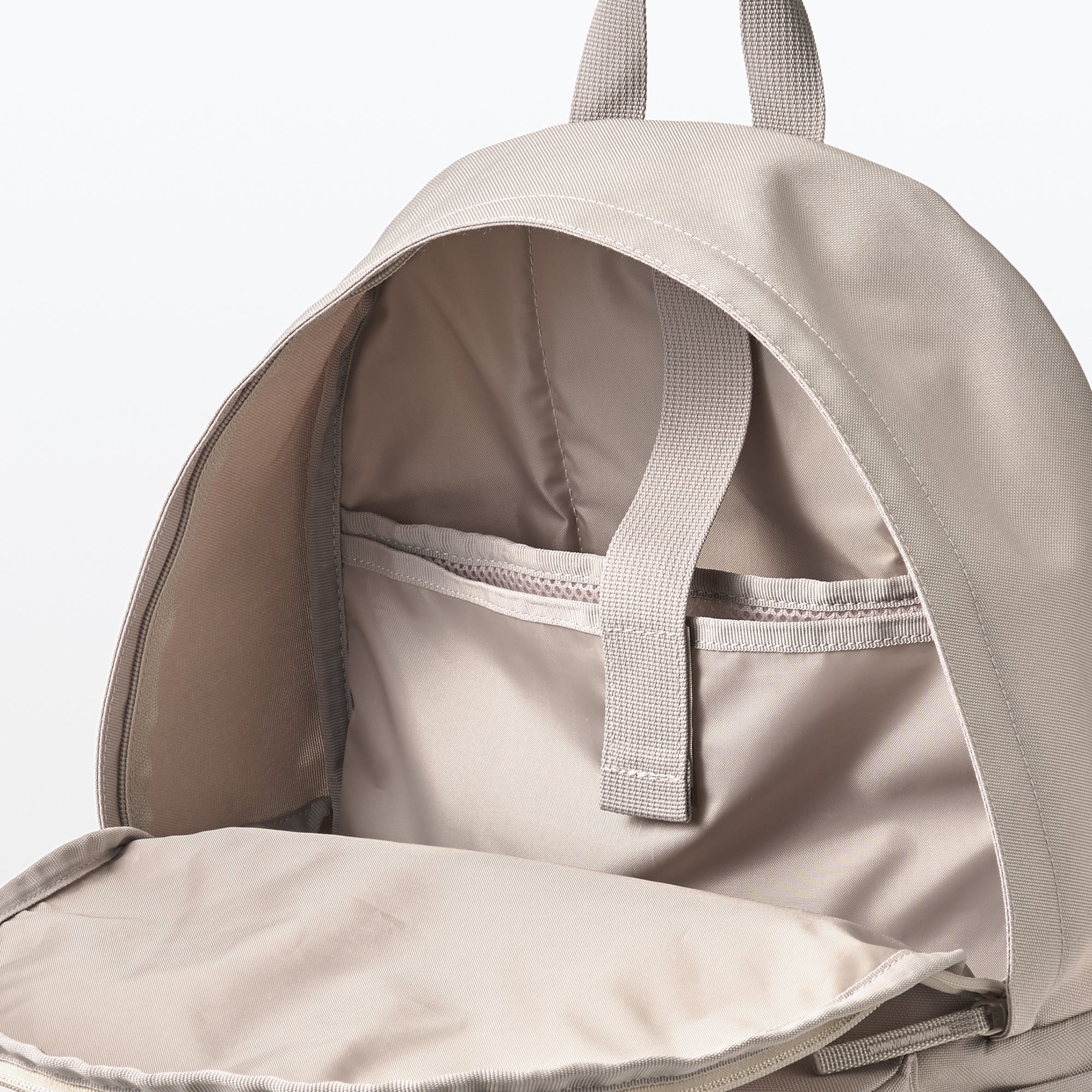 Less Tiring Water Repellent Backpack - Image 32