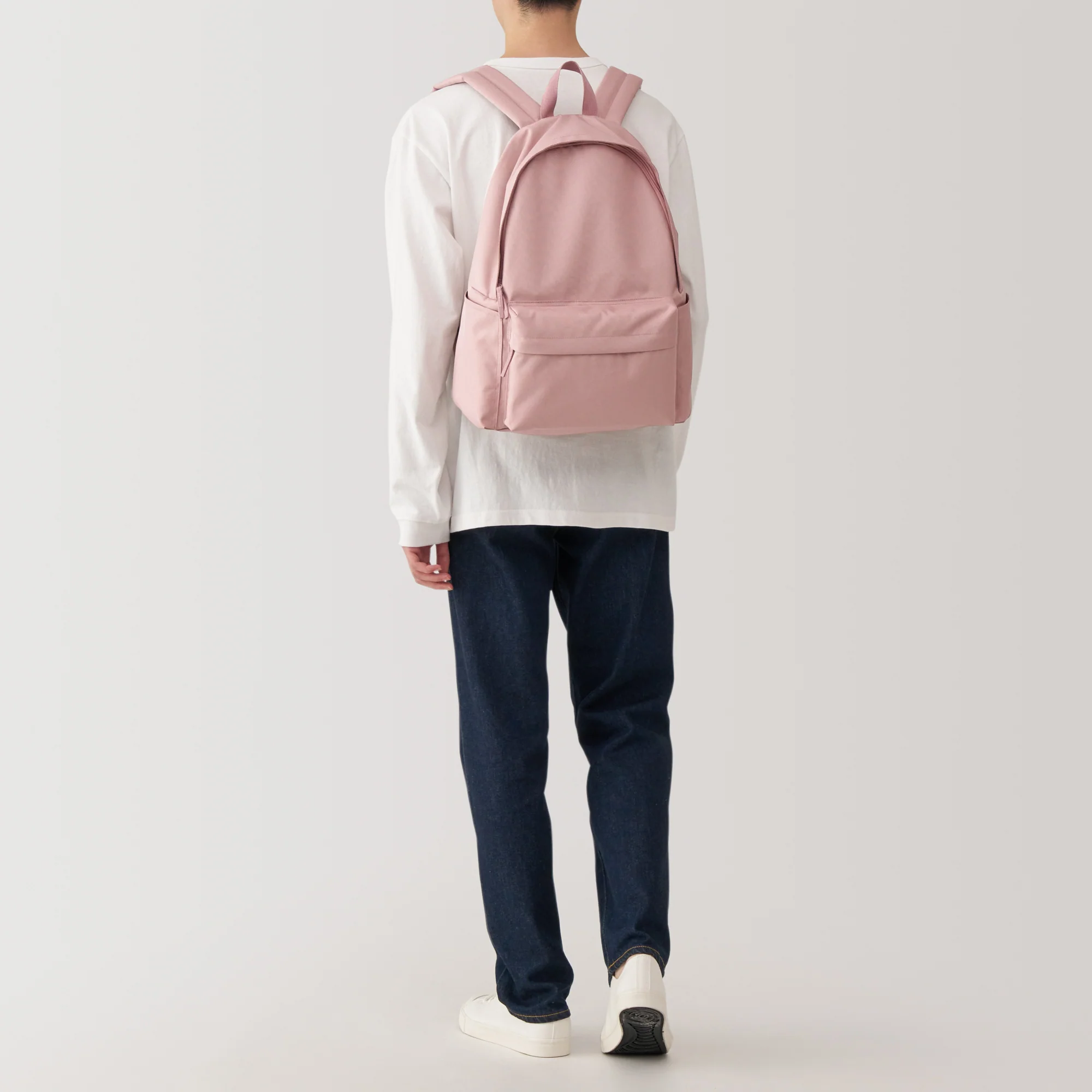 Less Tiring Water Repellent Backpack - Image 4