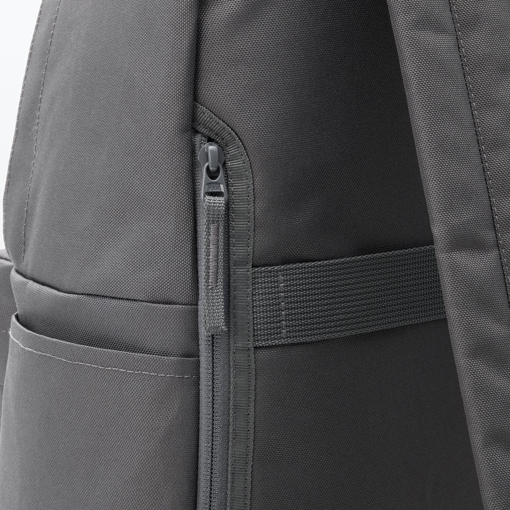 Less Tiring Water Repellent Backpack - Image 50