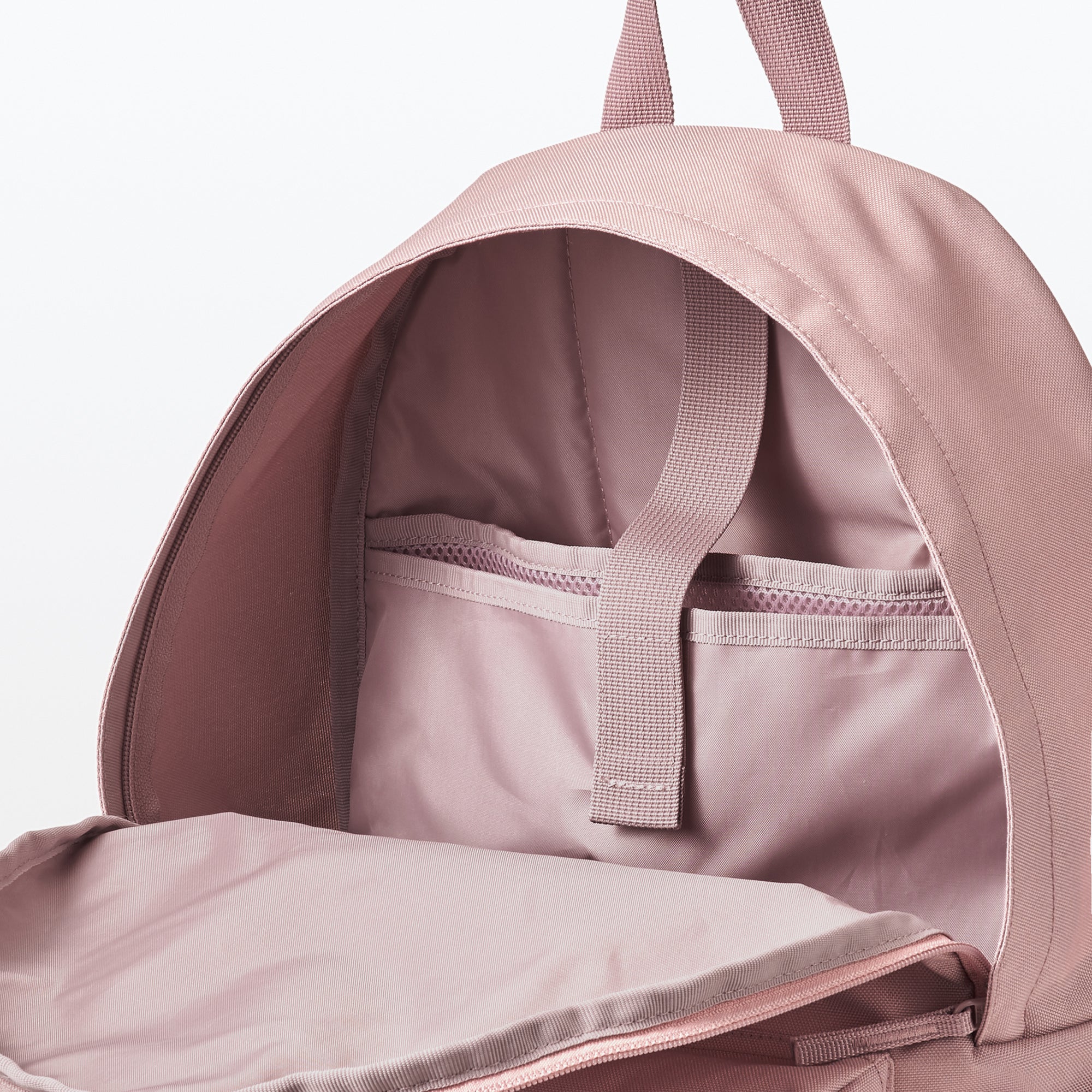 Less Tiring Water Repellent Backpack - Image 6
