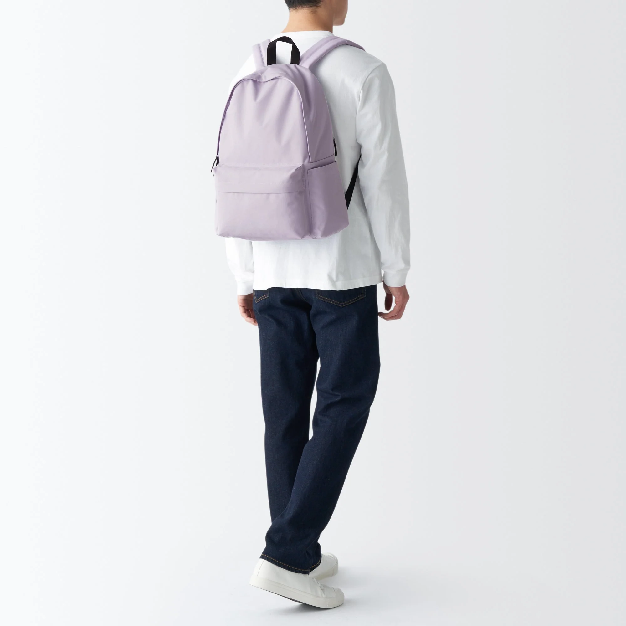 Less Tiring Water Repellent Backpack - Image 11