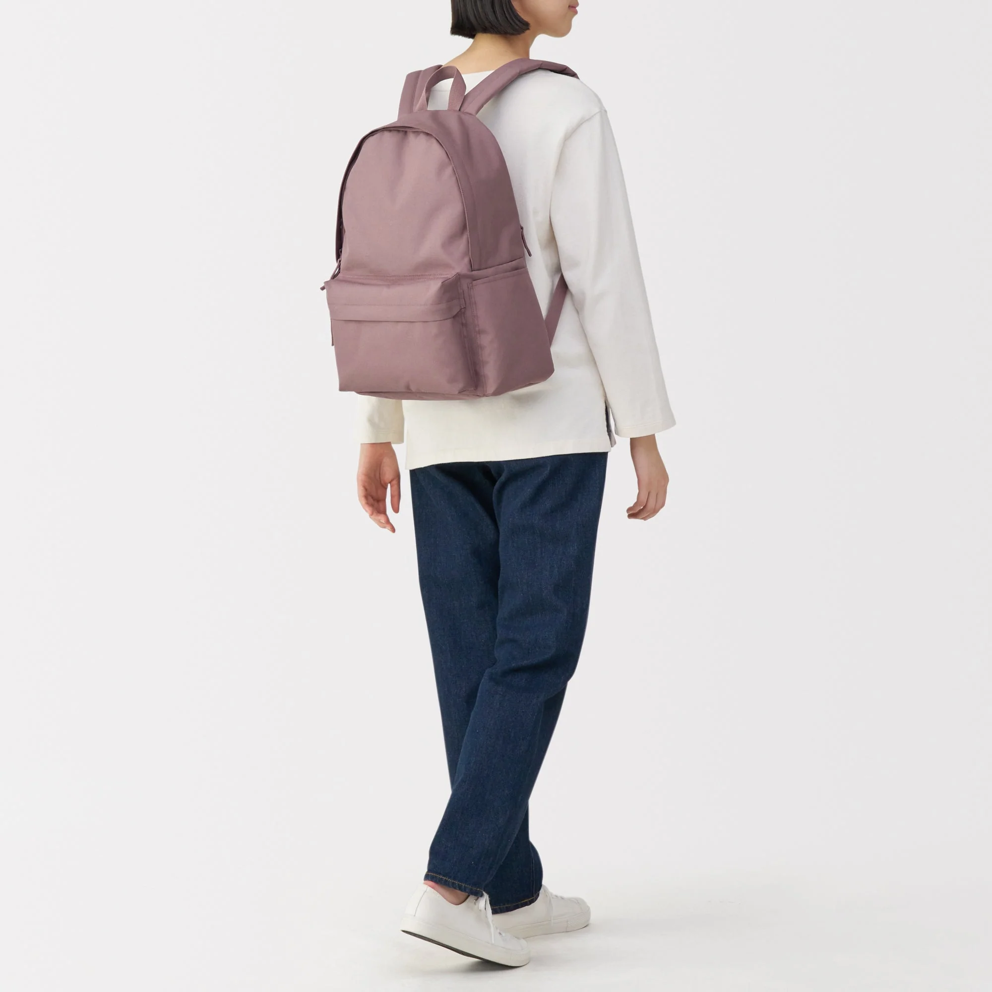 Less Tiring Water Repellent Backpack - Image 3
