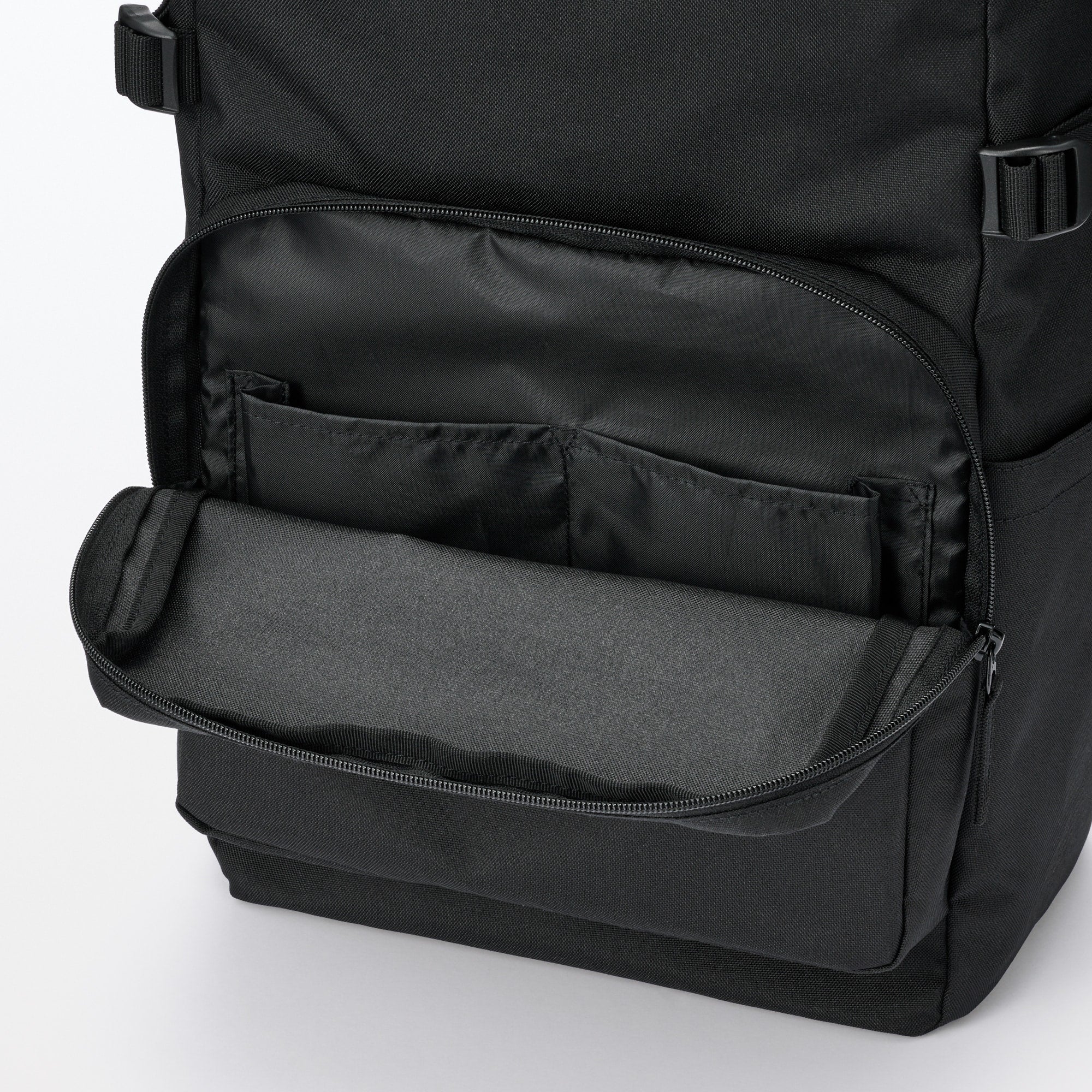 Less Tiring Water Repellent Toploader Backpack - Image 10