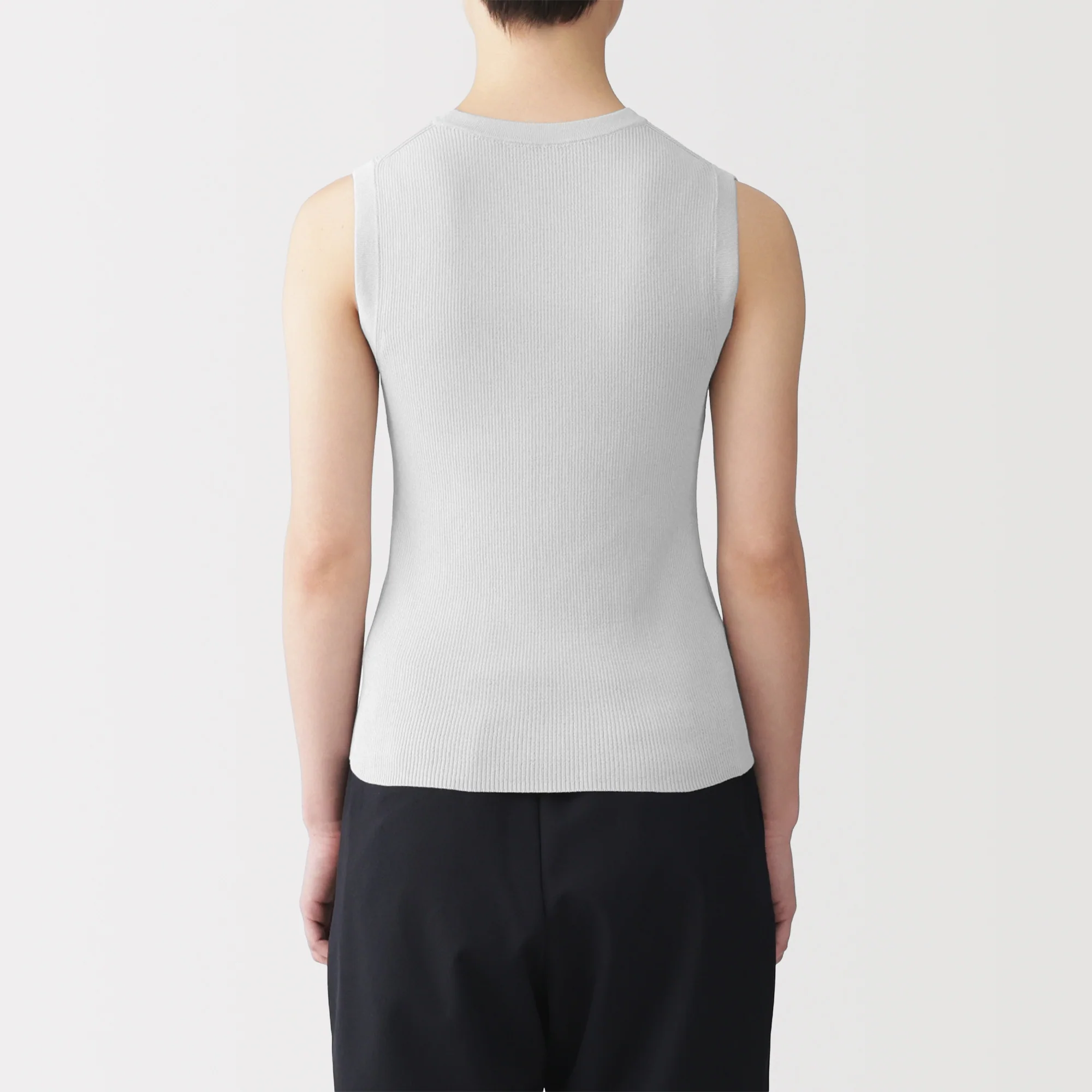 Light Knit Sleeveless Sweater - Image 20