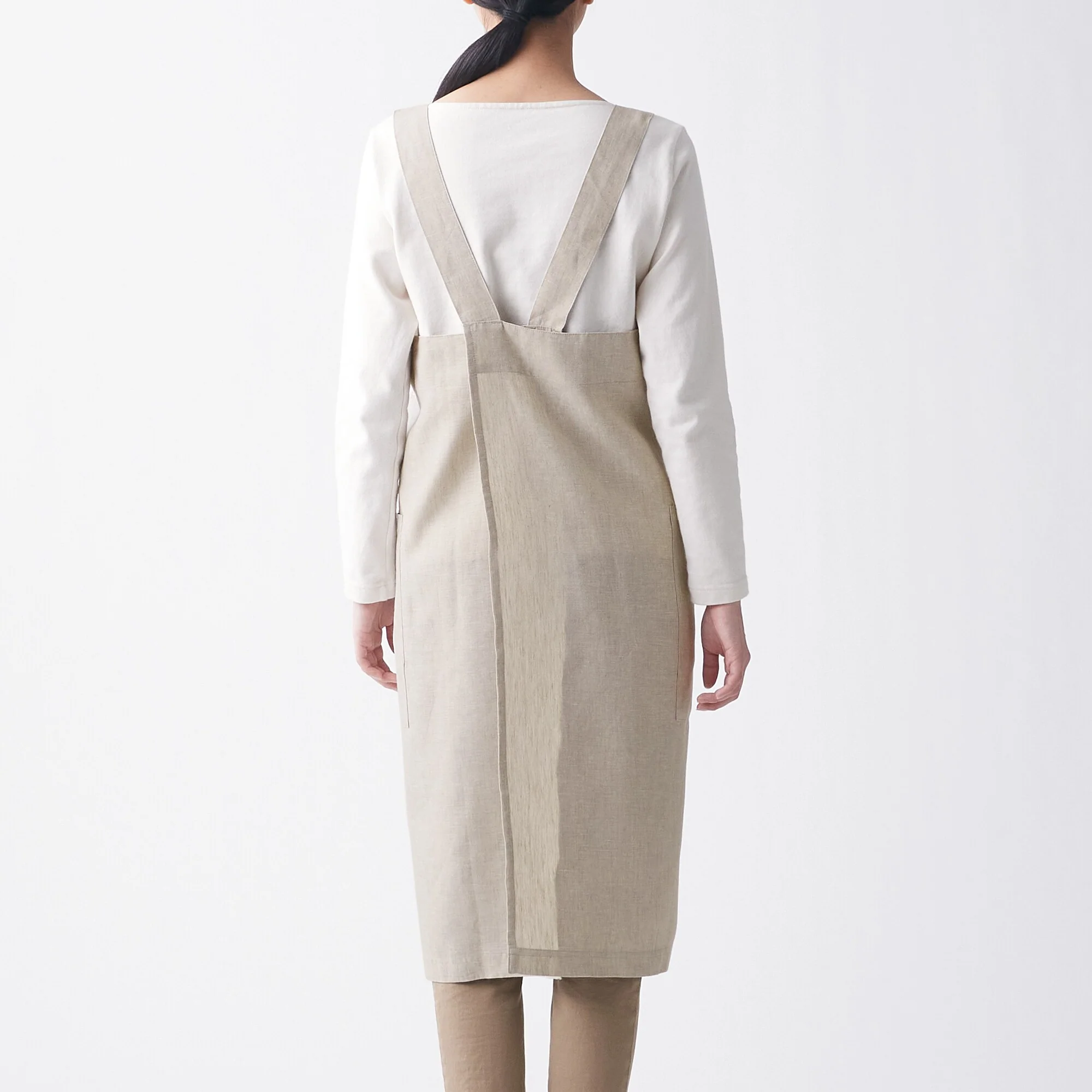 Linen Plain Weave Shoulder Strap Apron - Image 5