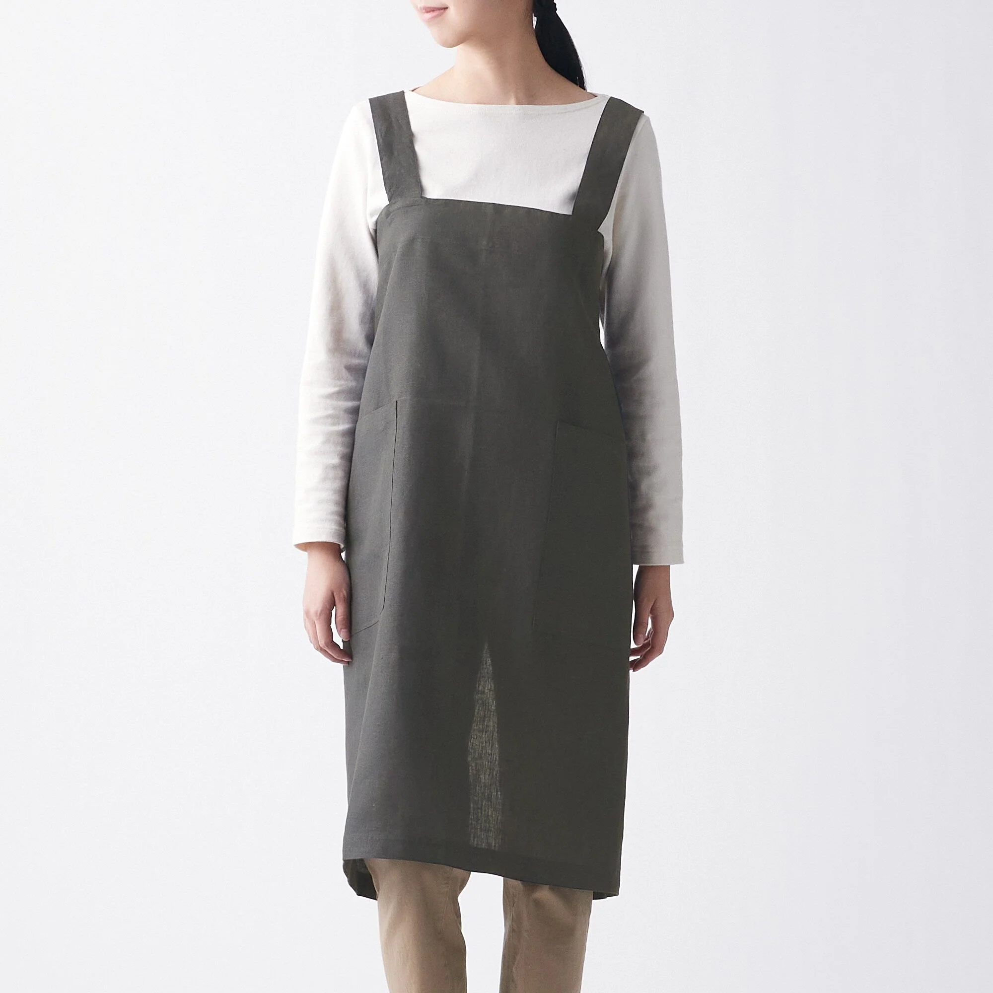 Linen Plain Weave Shoulder Strap Apron - Image 9