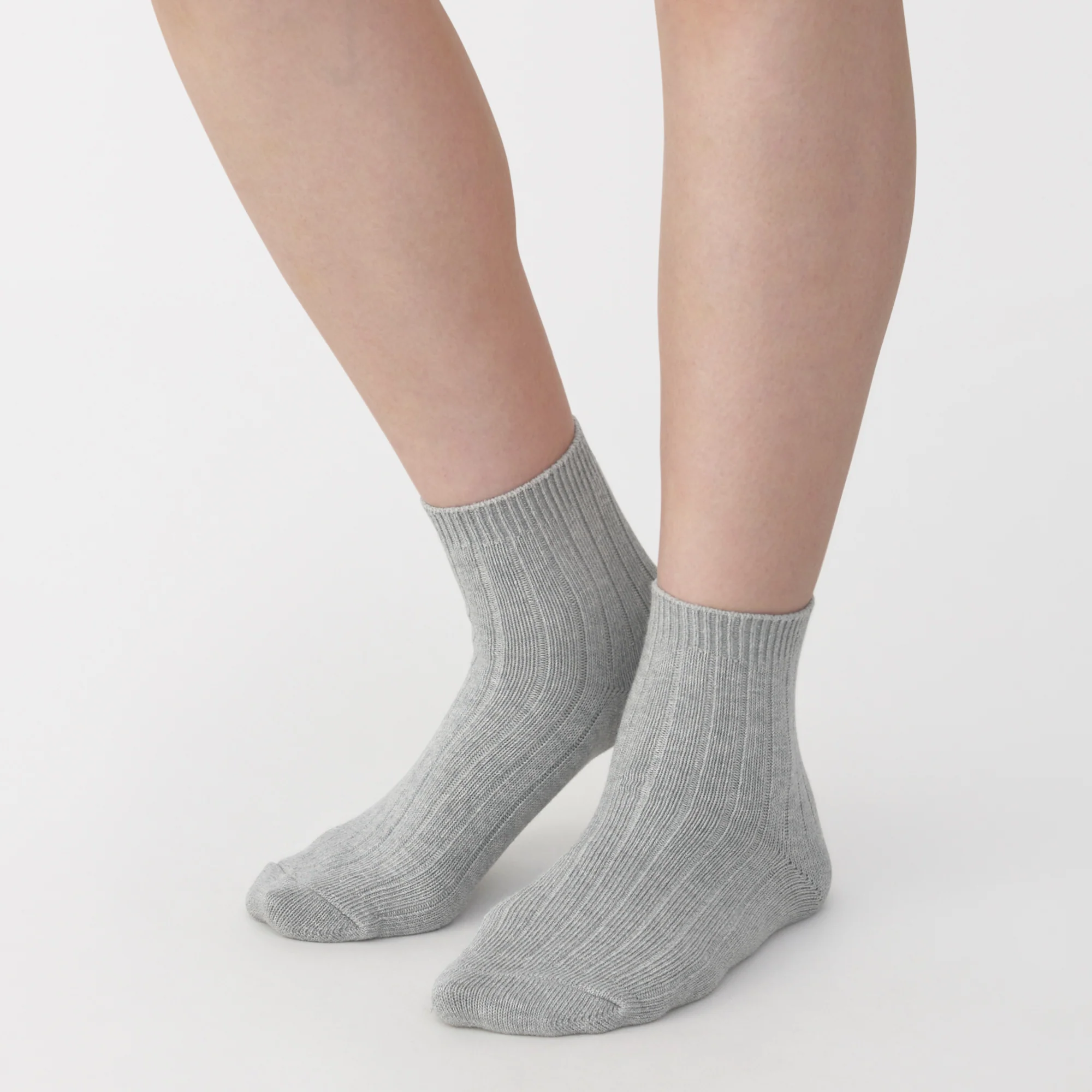 Loose Top Short Socks - Image 4