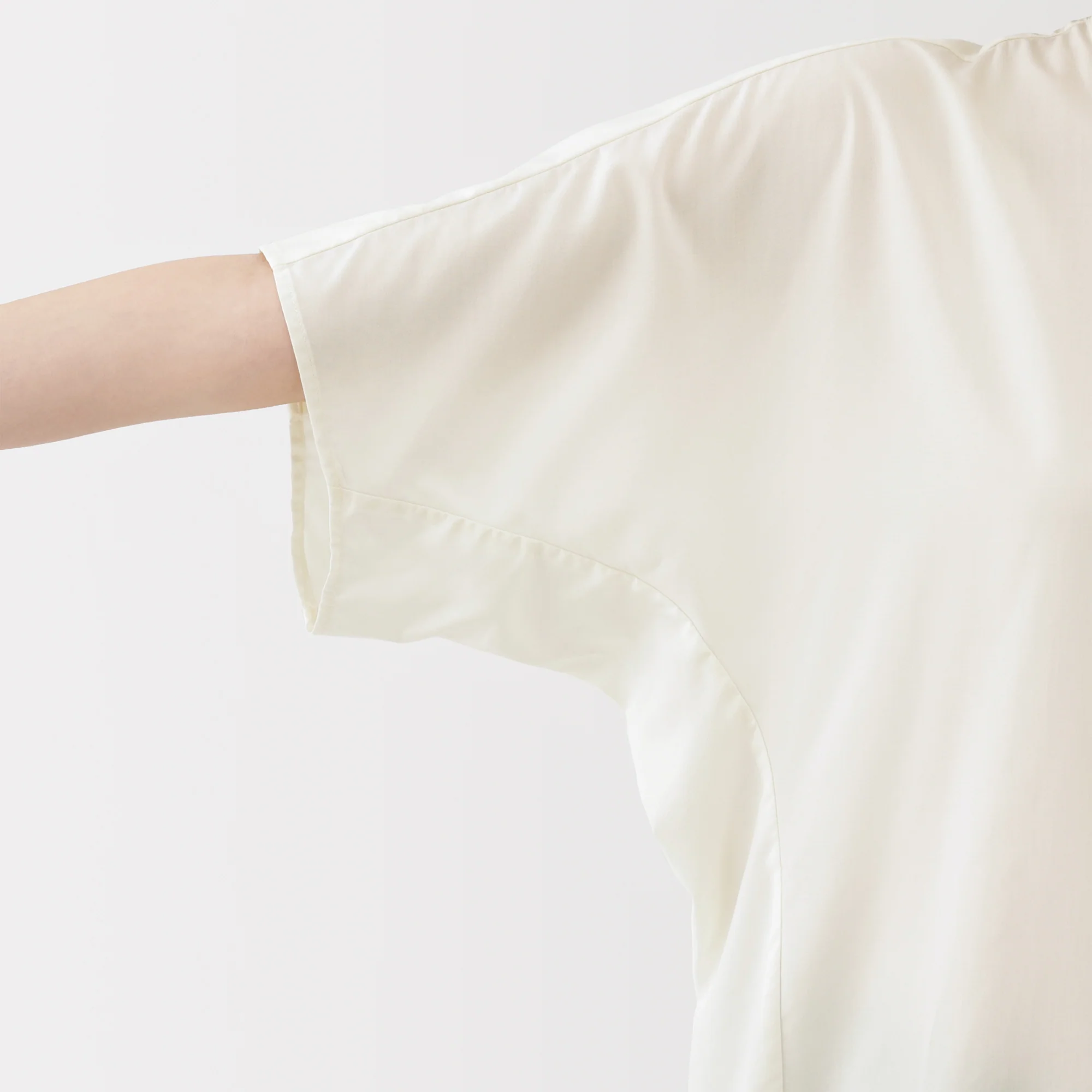 Lyocell Blend Half-Sleeve Blouse - Image 18