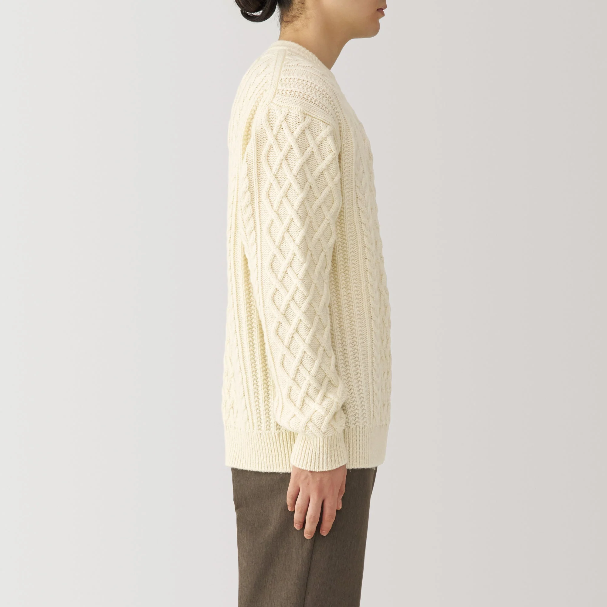 Men's Andes Wool Cable Knit Crew Neck Sweater - Image 12
