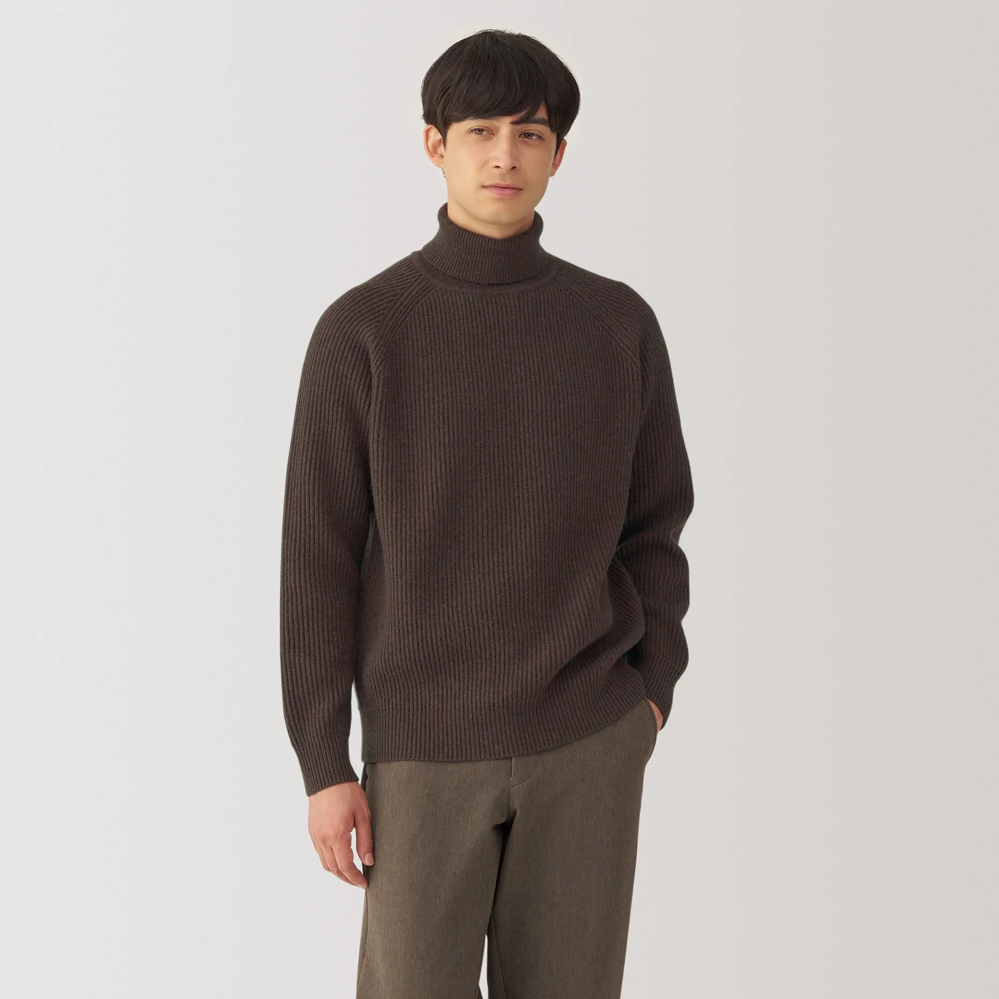 Men's Yak Wool Ribbed Turtleneck Sweater - Image 3