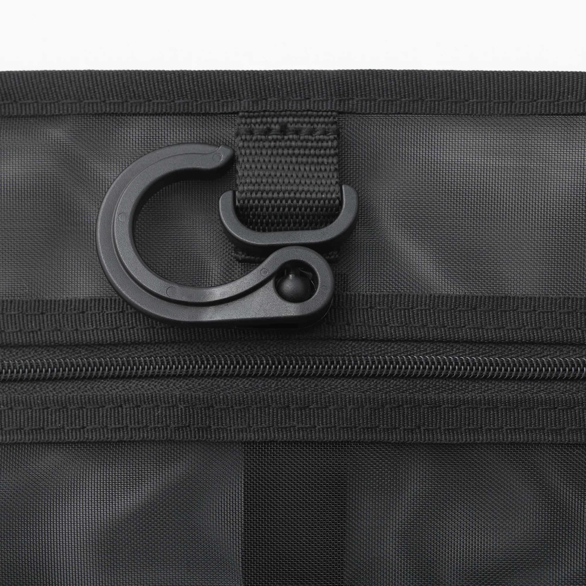 Nylon Mesh Hanging Toiletry Case - Image 5