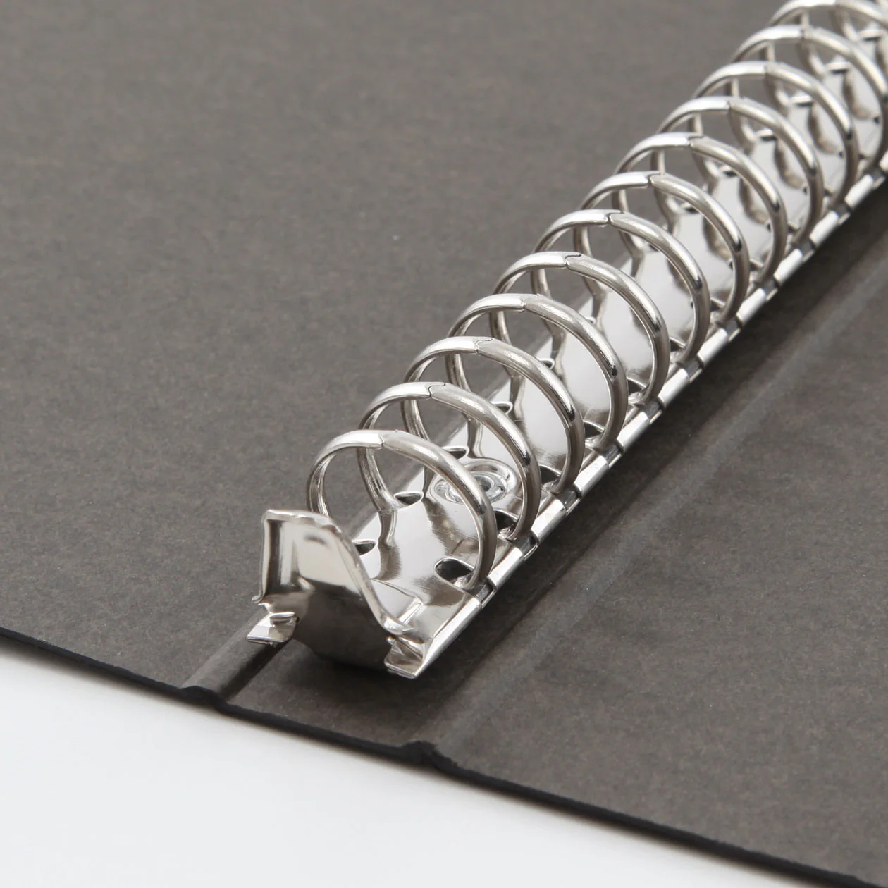 Paper Binder B5 26 Rings - Image 3