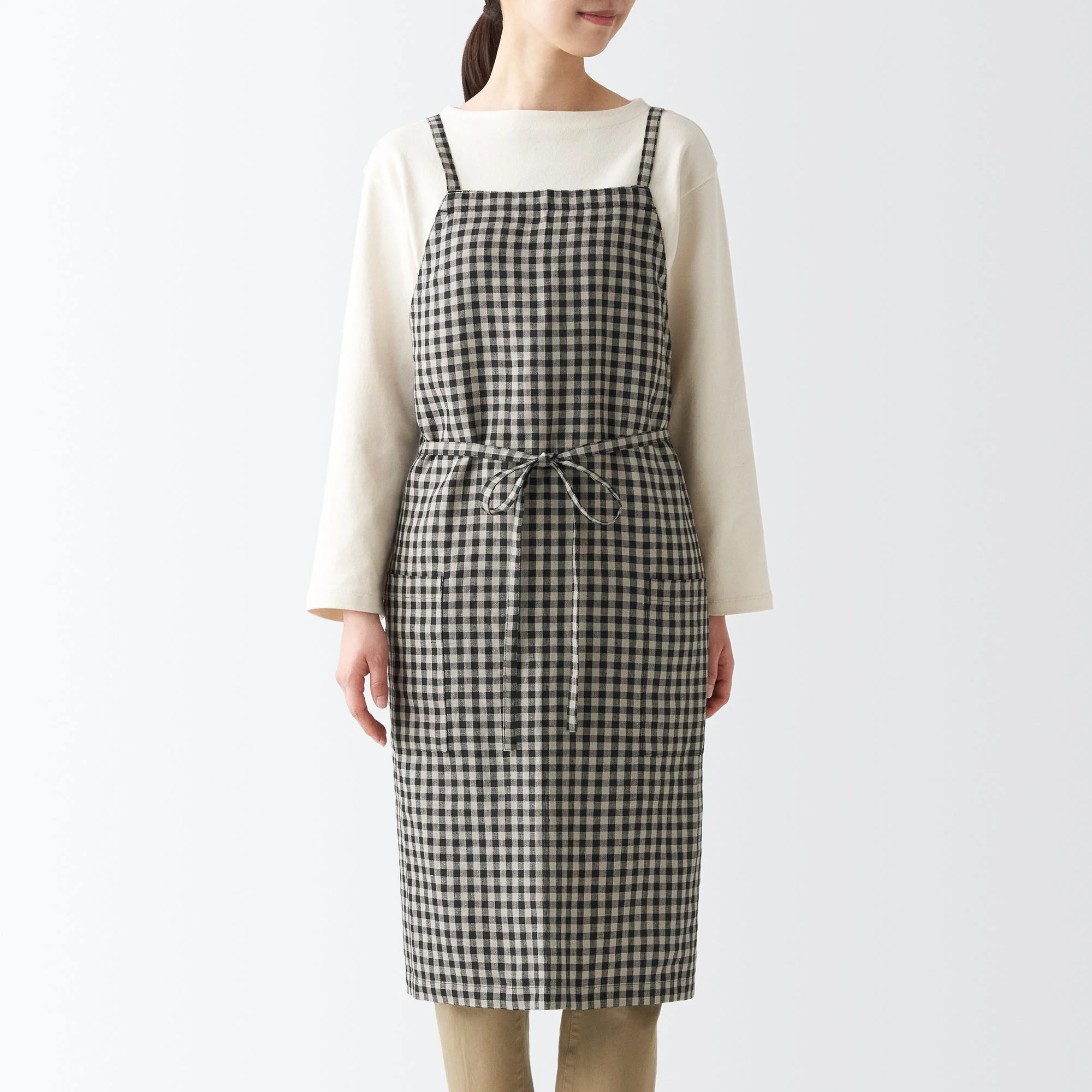 Plain Weave Linen Cross Back Apron - Image 17