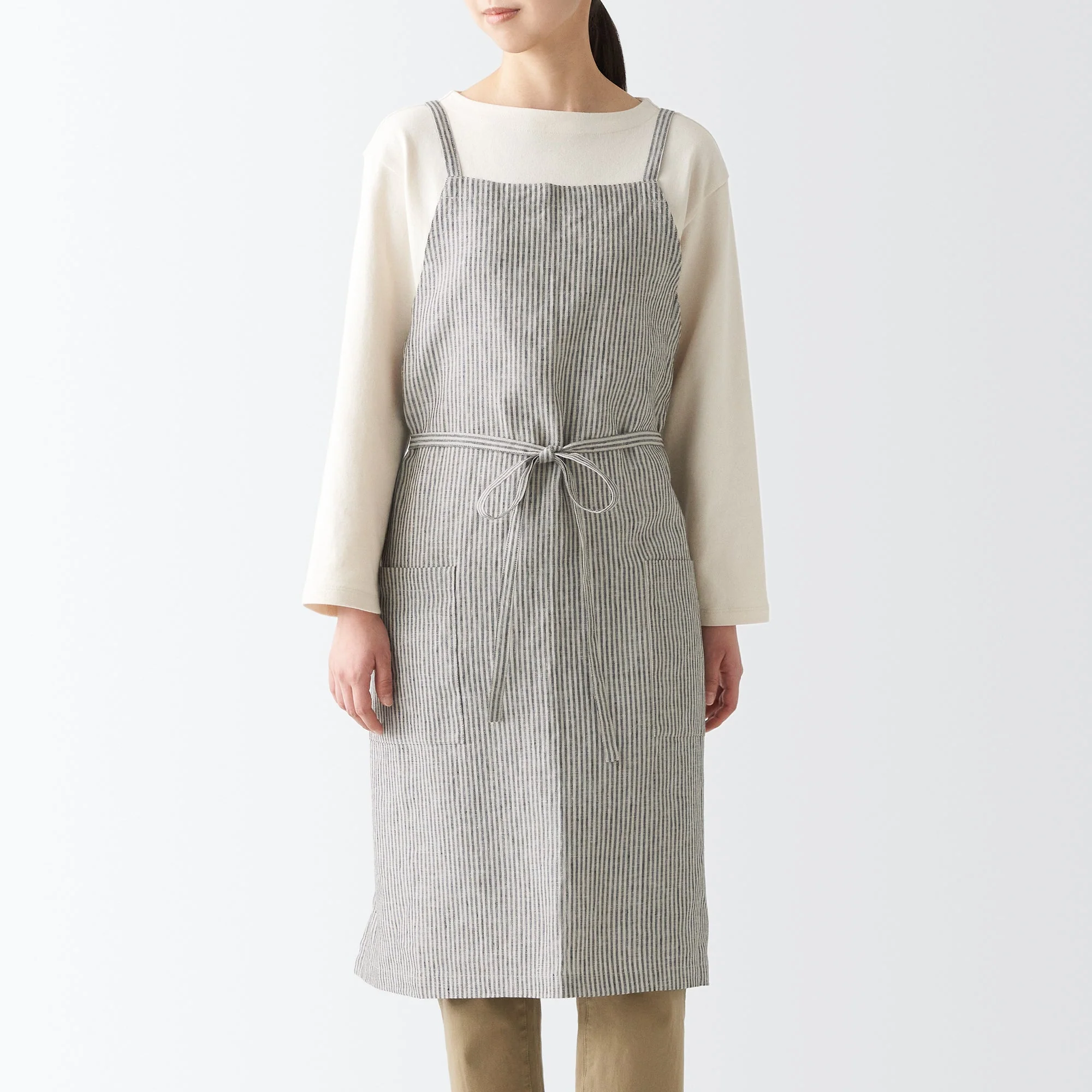 Plain Weave Linen Cross Back Apron - Image 2