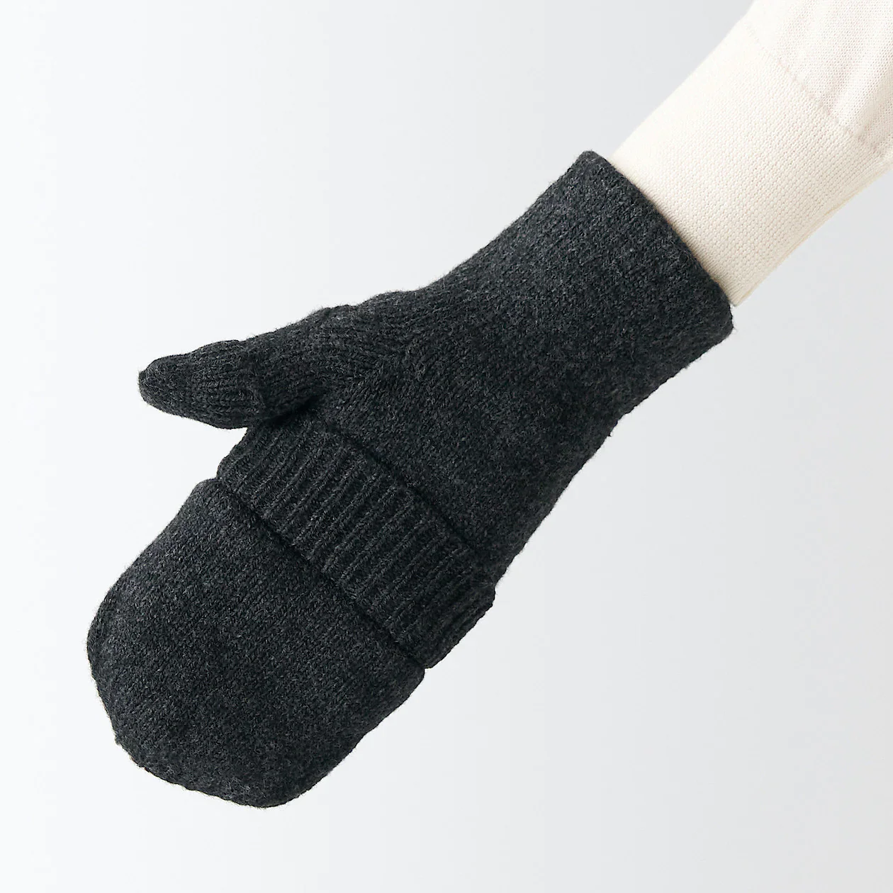 Polyester Blend Fingerless Gloves - Image 11