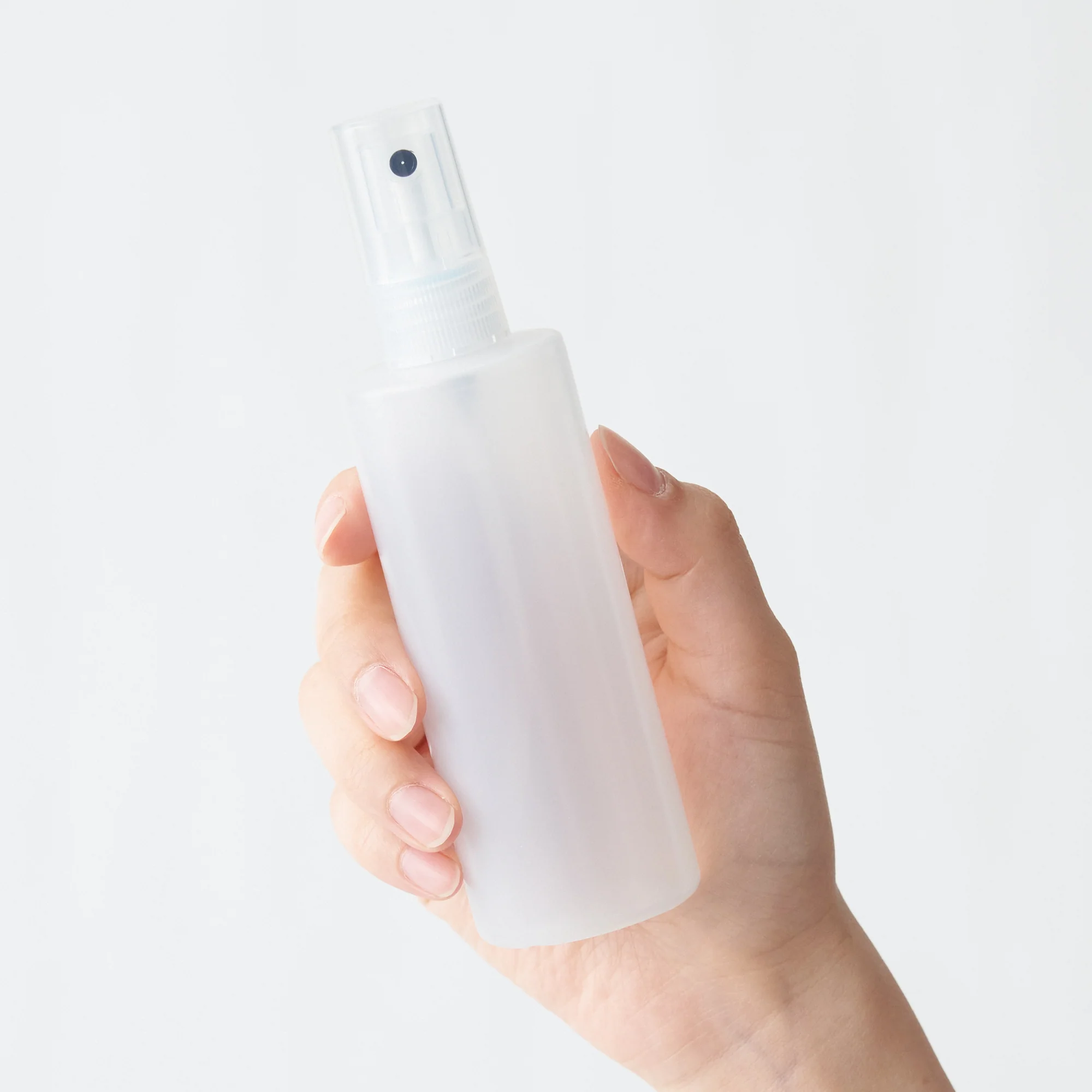 Polyethylene Petit Spray Bottle - Image 19