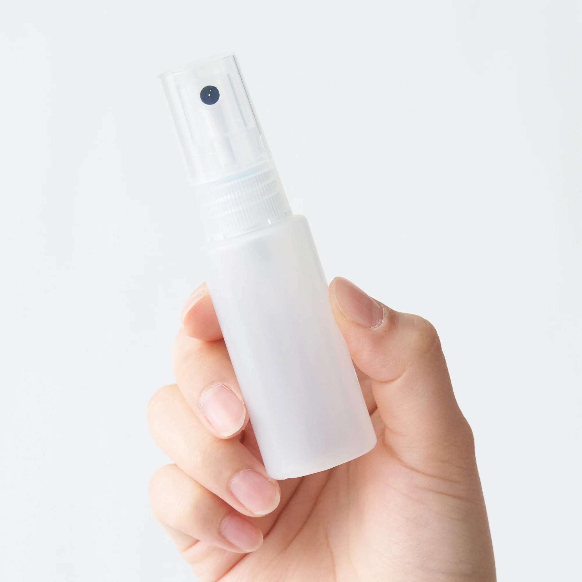 Polyethylene Petit Spray Bottle - Image 9