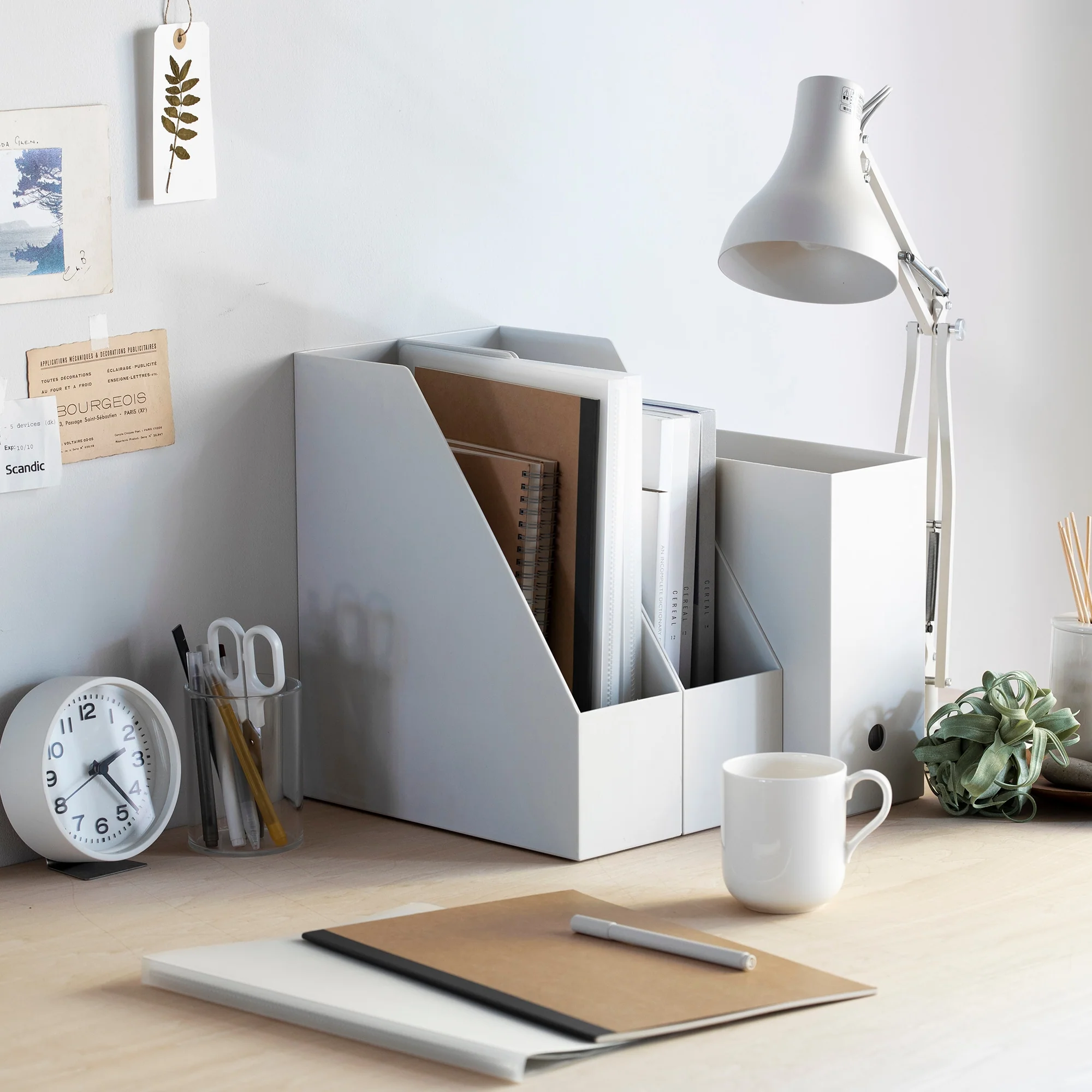 Polypropylene Magazine File Holder - Image 12