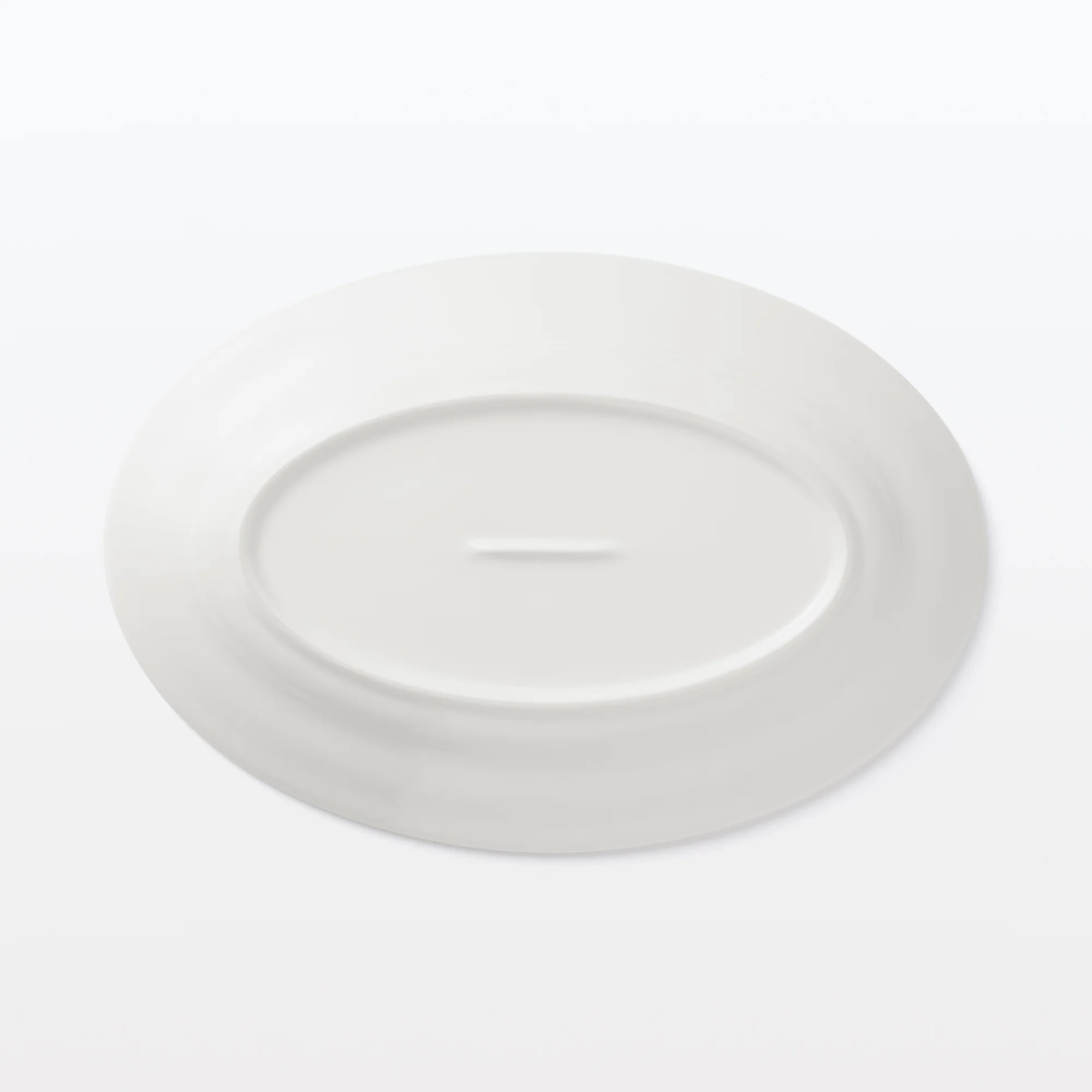 Porcelain Rimmed Oval Plate Large - White - Image 4