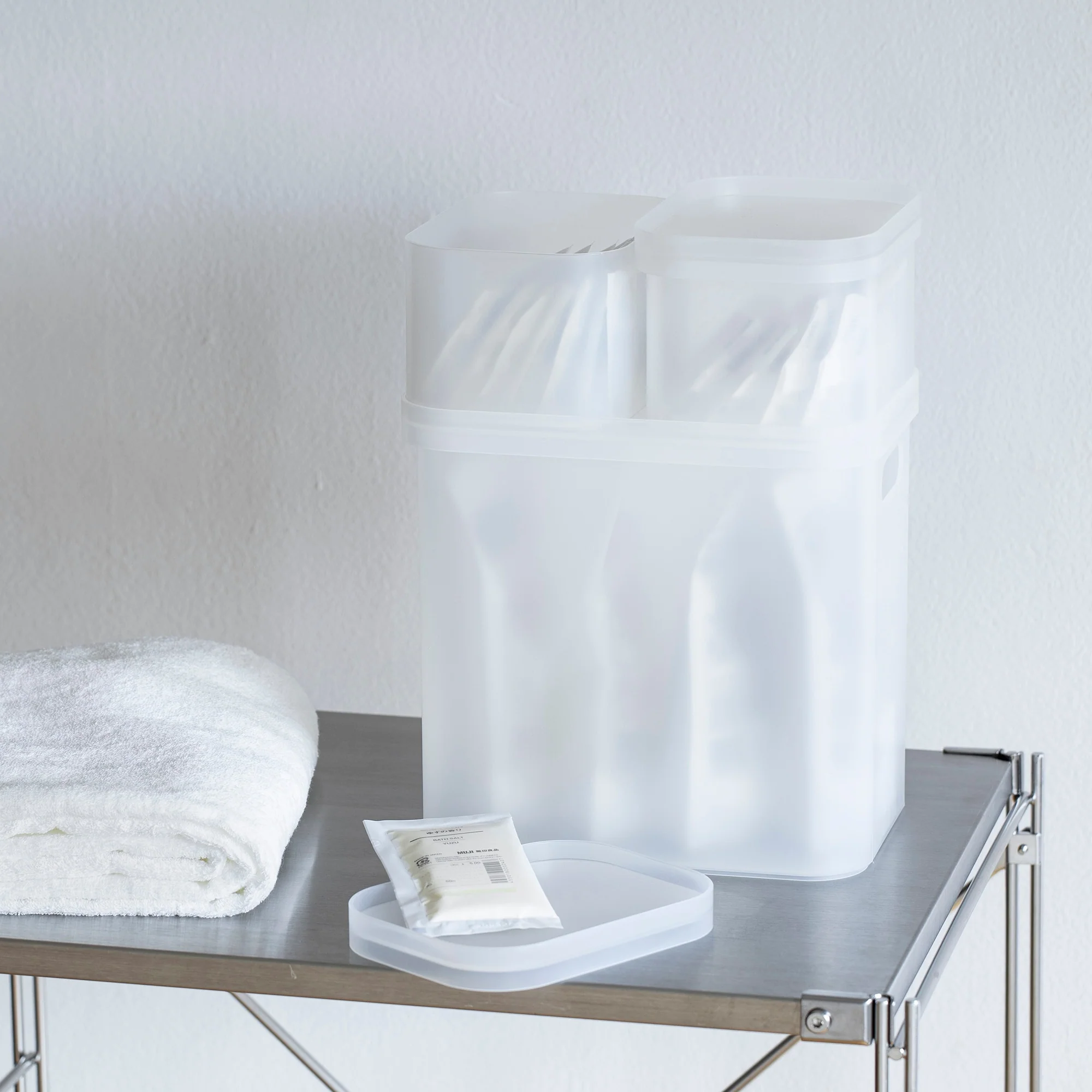 Polypropylene Makeup Box - Image 15
