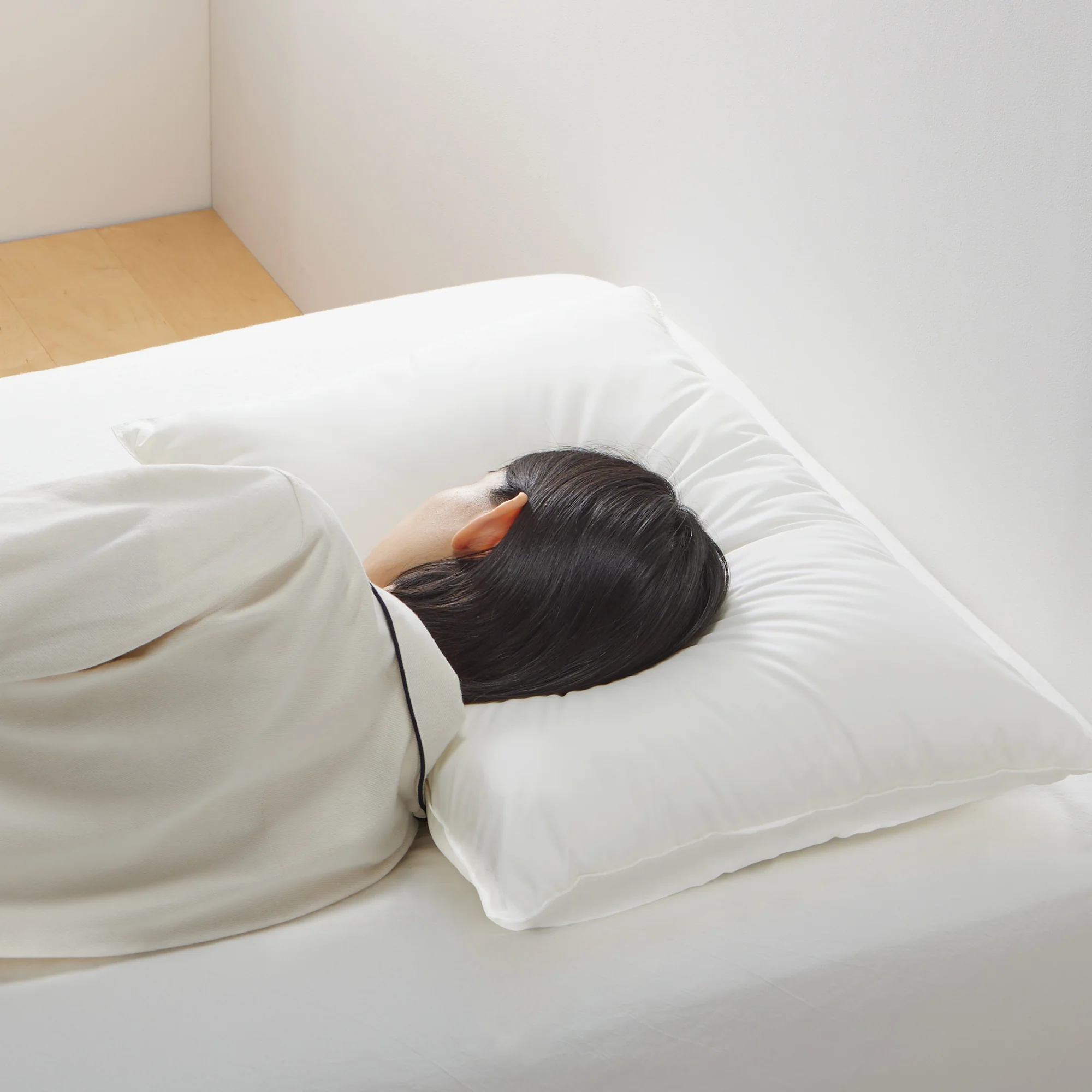 Quick Dry Fluffy Pillow (50 x 70 cm) - Image 5
