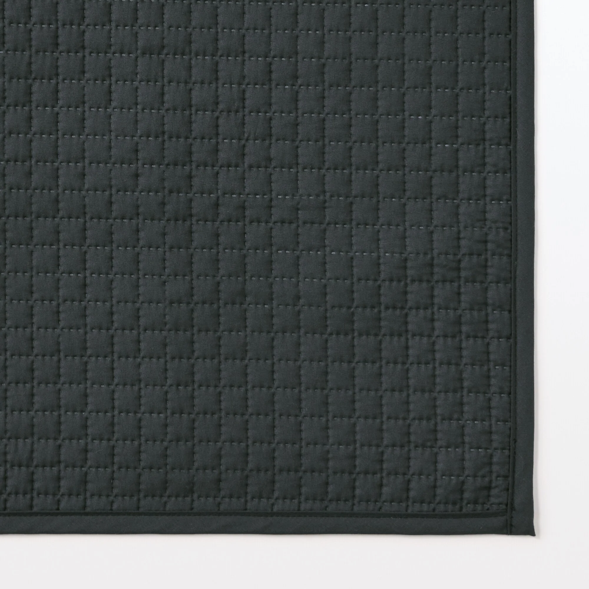 Quilted Picnic Blanket (90 x 180 cm) - Image 10