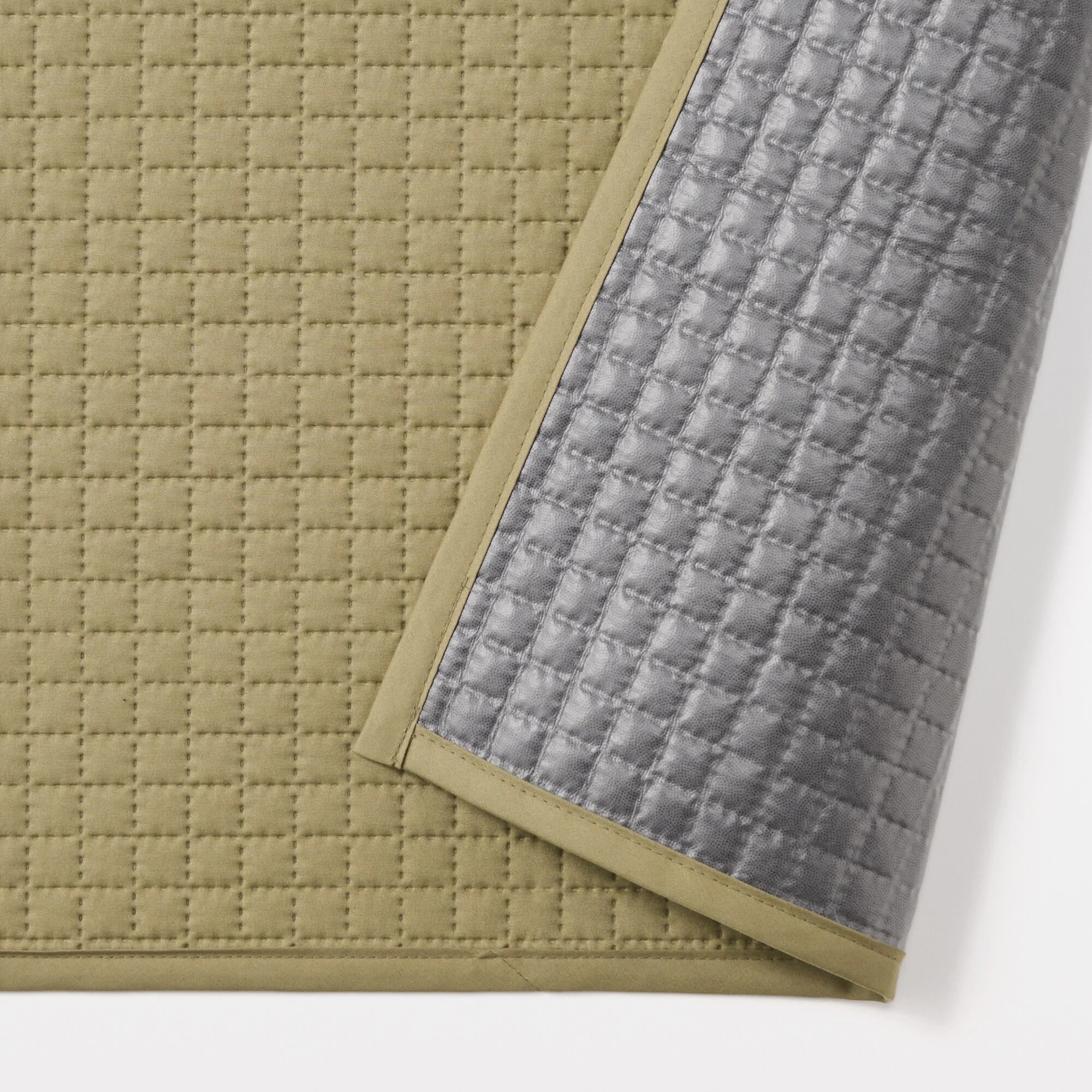 Quilted Picnic Blanket (90 x 90 cm) - Image 5