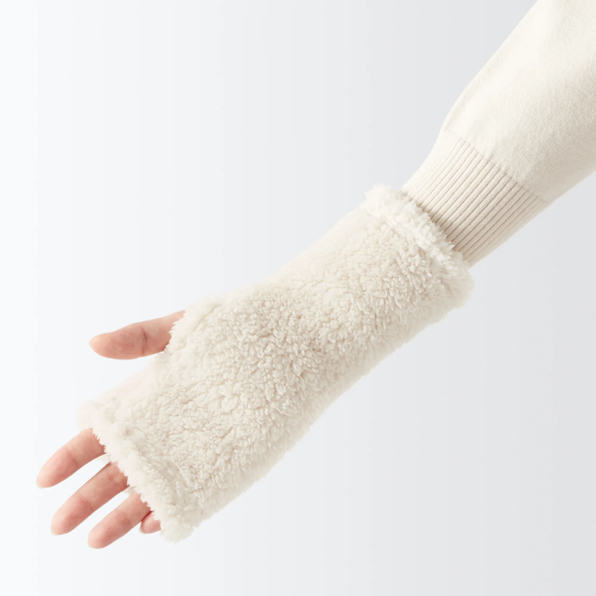 Recycled Polyester Boa Fleece Hand Warmers - Image 6
