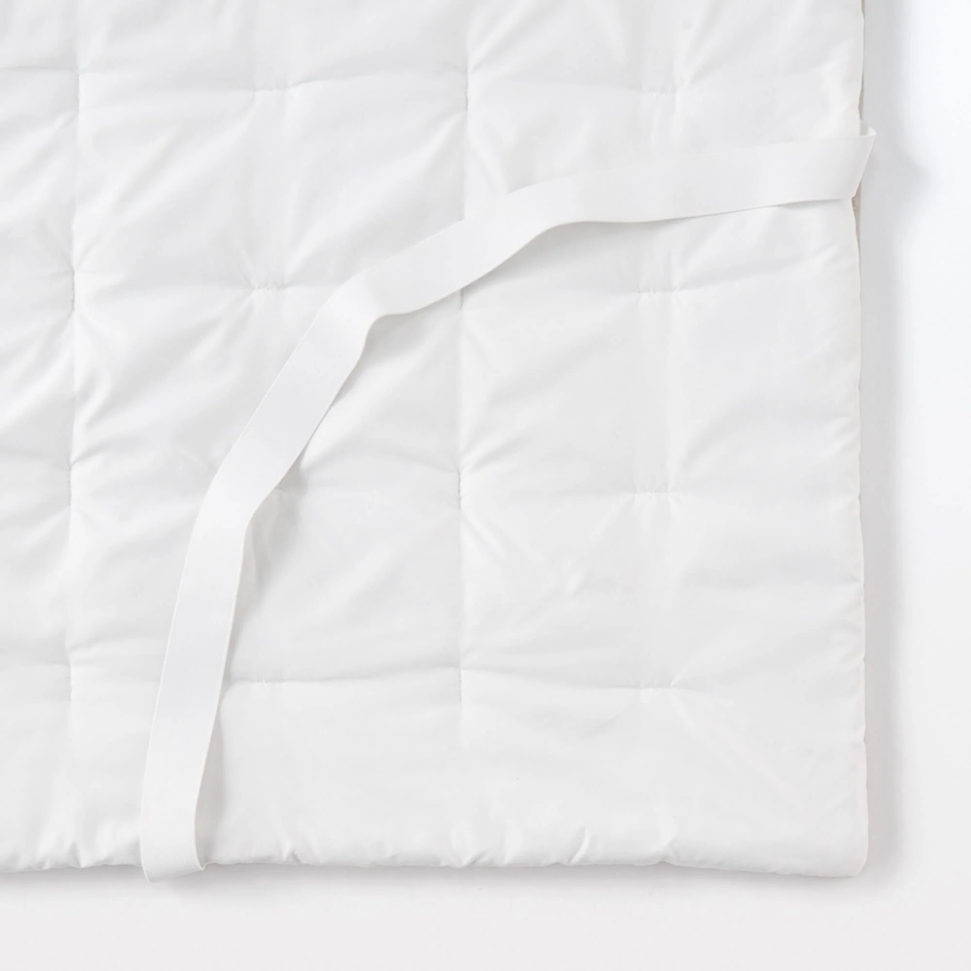 Recycled Polyester Quilted Bed Pad - Queen - Image 9