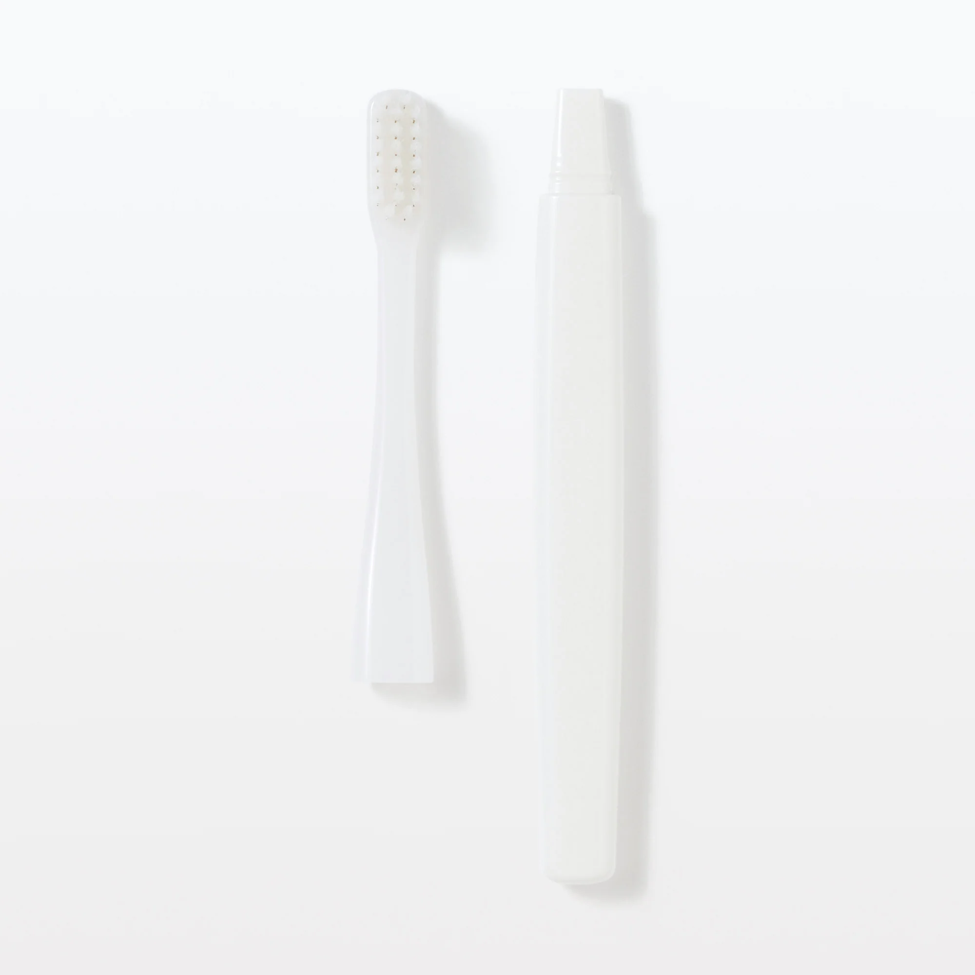 Replaceable Head Soft Toothbrush - White - Image 2