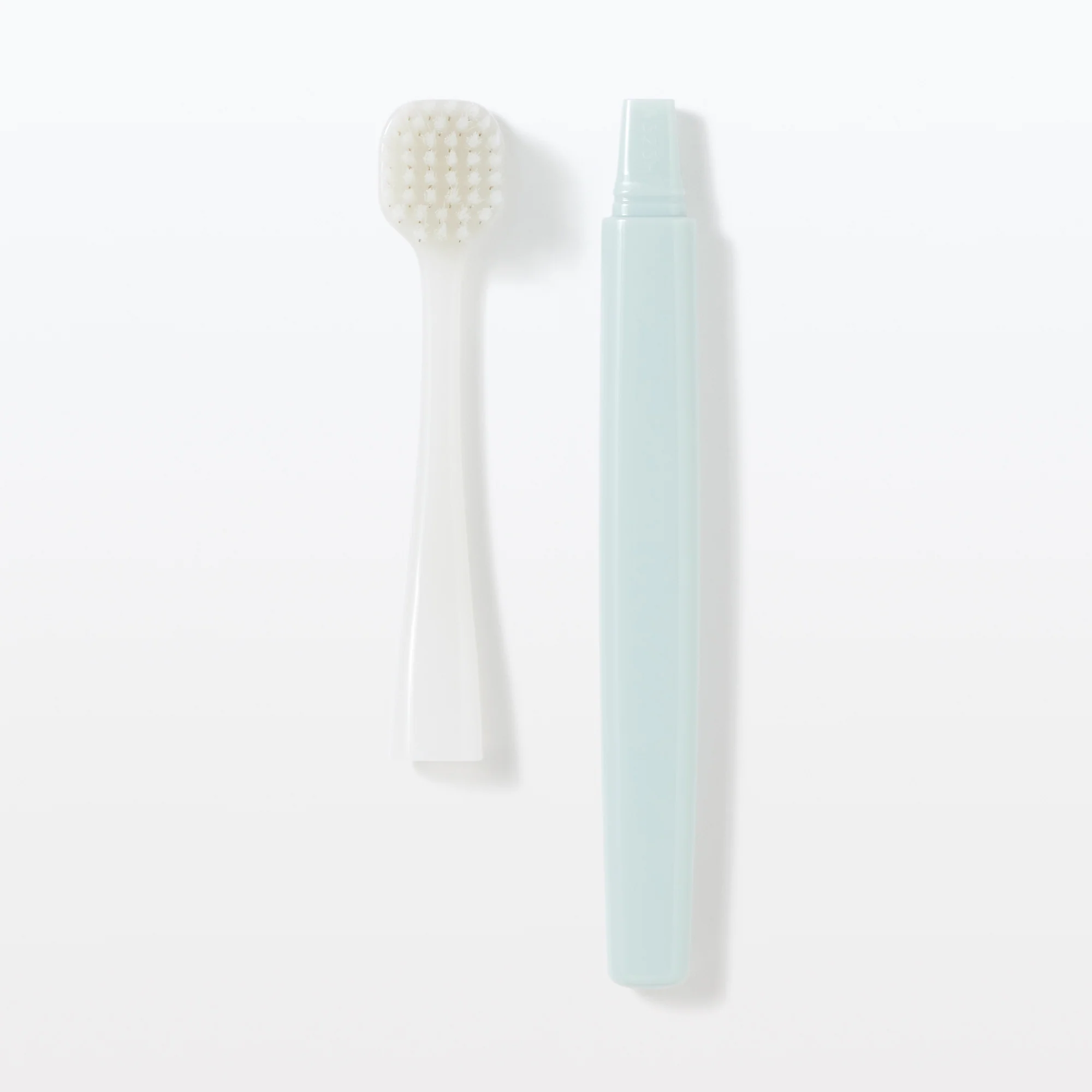 Replaceable Head Wide Medium Toothbrush - Blue - Image 2