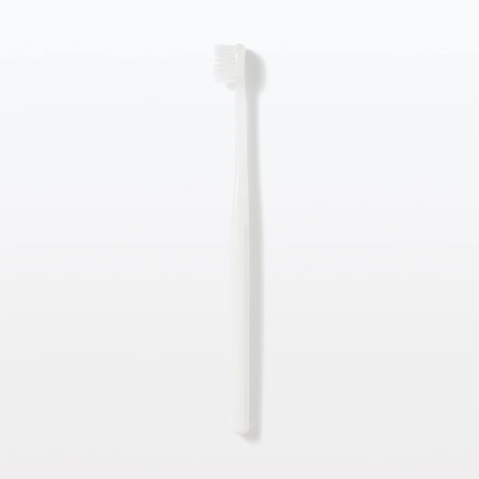 Replaceable Head Wide Medium Toothbrush - White - Image 3