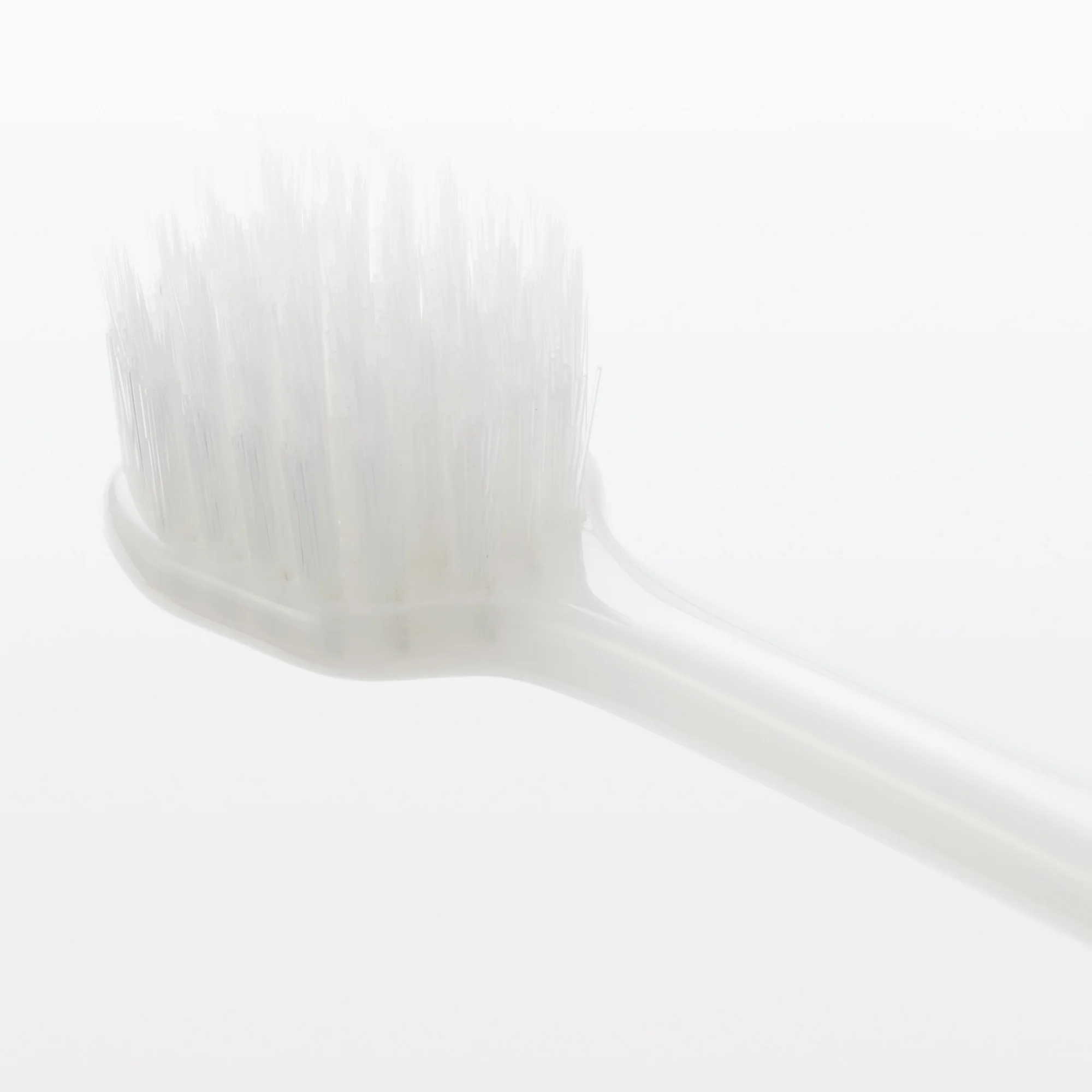 Replaceable Head Wide Medium Toothbrush - White - Image 5