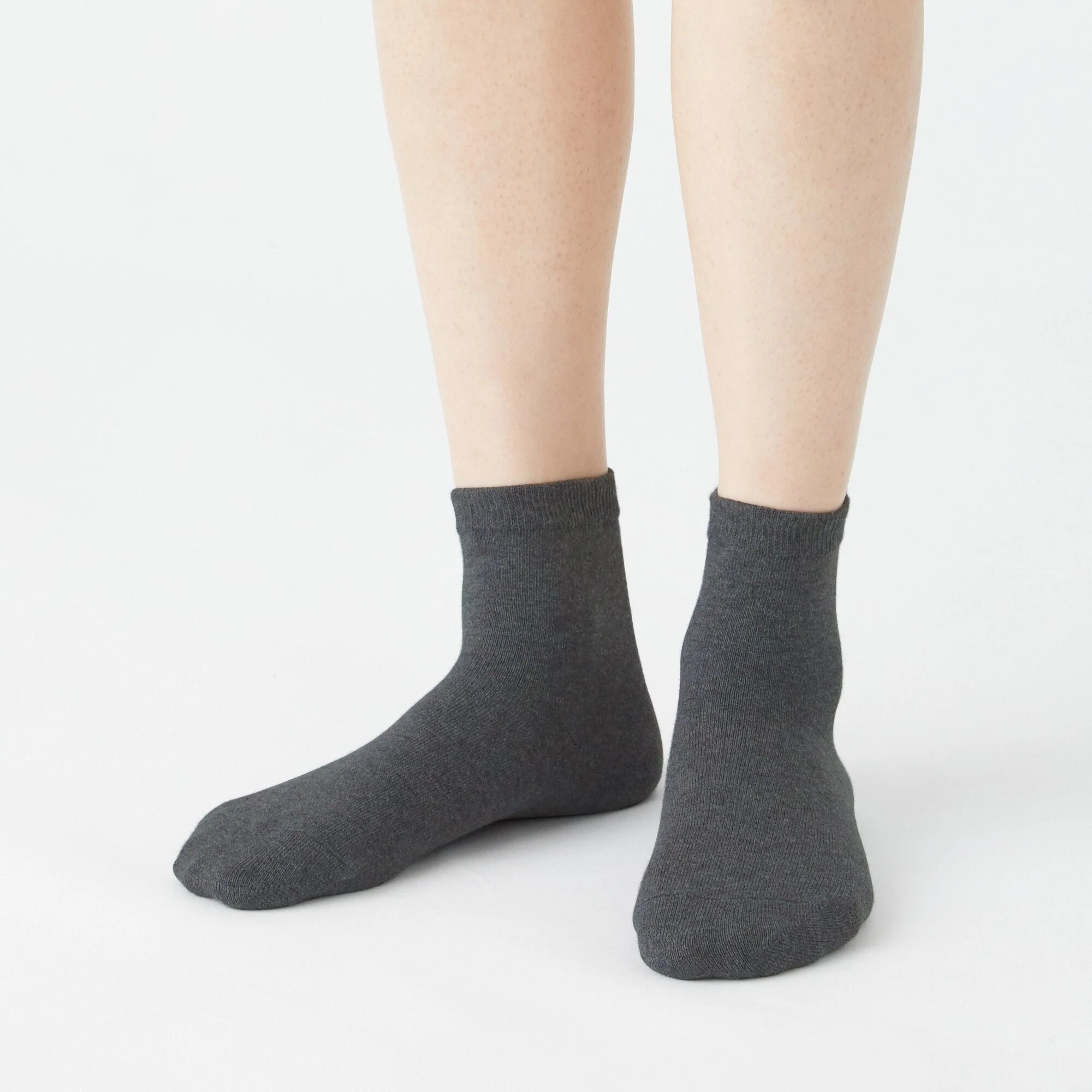 Right Angle 3 Layer Loose Top Short Socks - Image 24